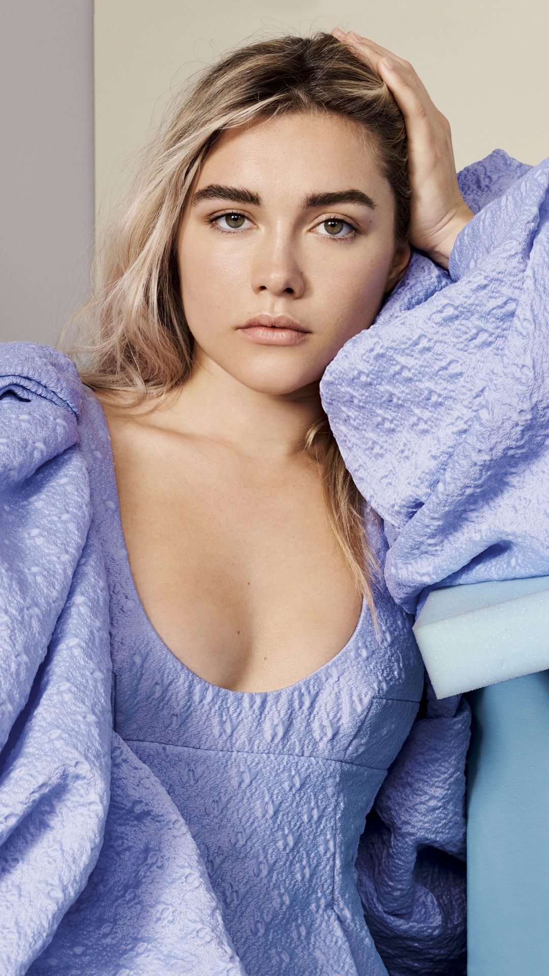 Download mobile wallpaper English, Celebrity, Actress, Florence Pugh for free.