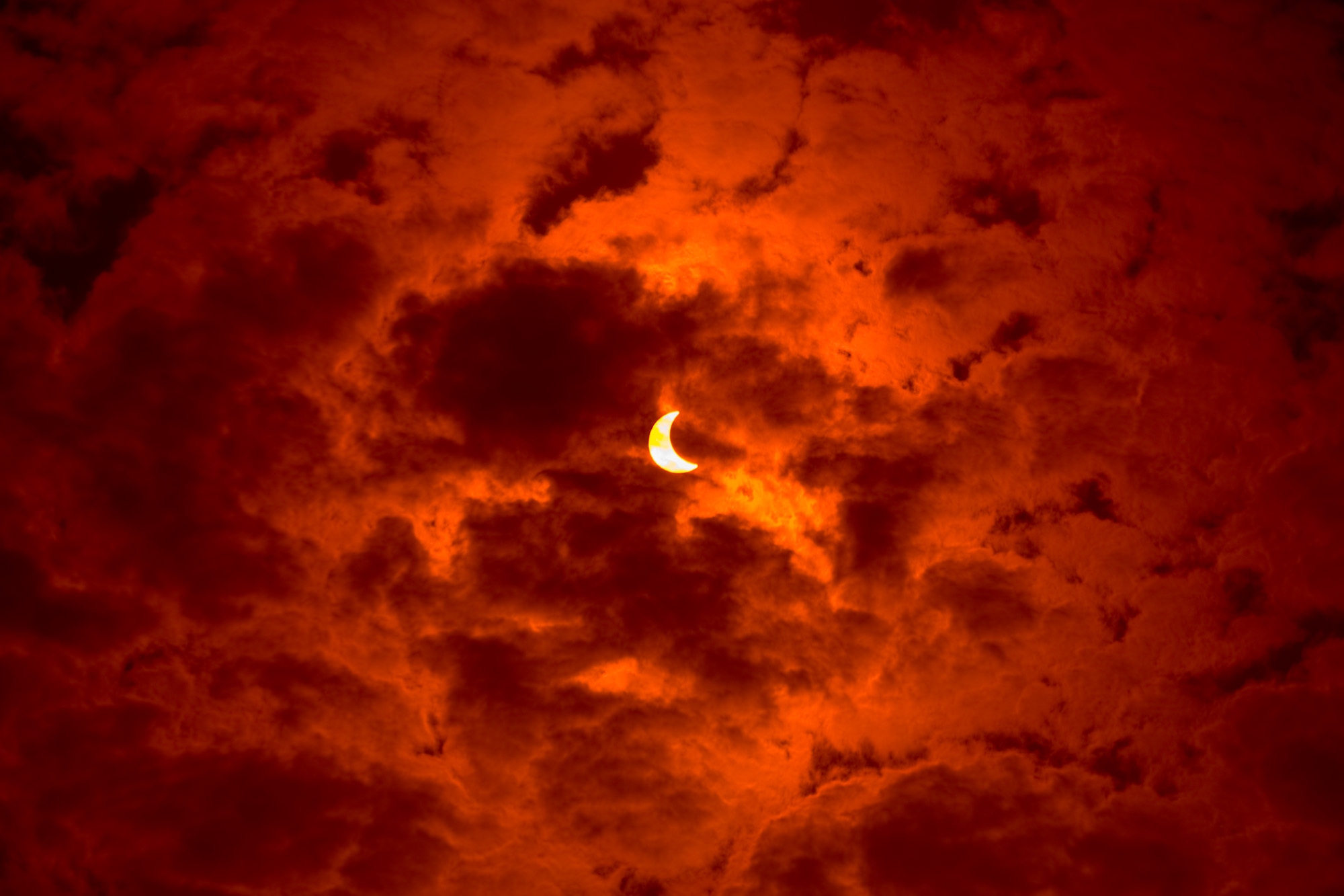Baixe gratuitamente a imagem Natureza, Céu, Eclipse, Sol, Lua na área de trabalho do seu PC