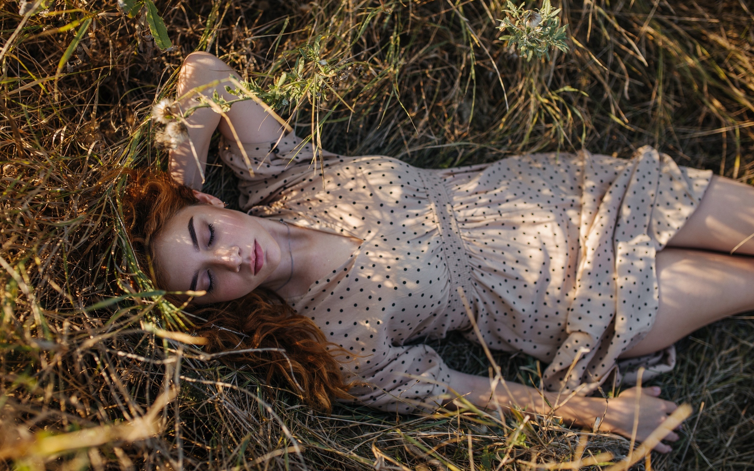 Download mobile wallpaper Redhead, Mood, Dress, Model, Women, Lying Down for free.