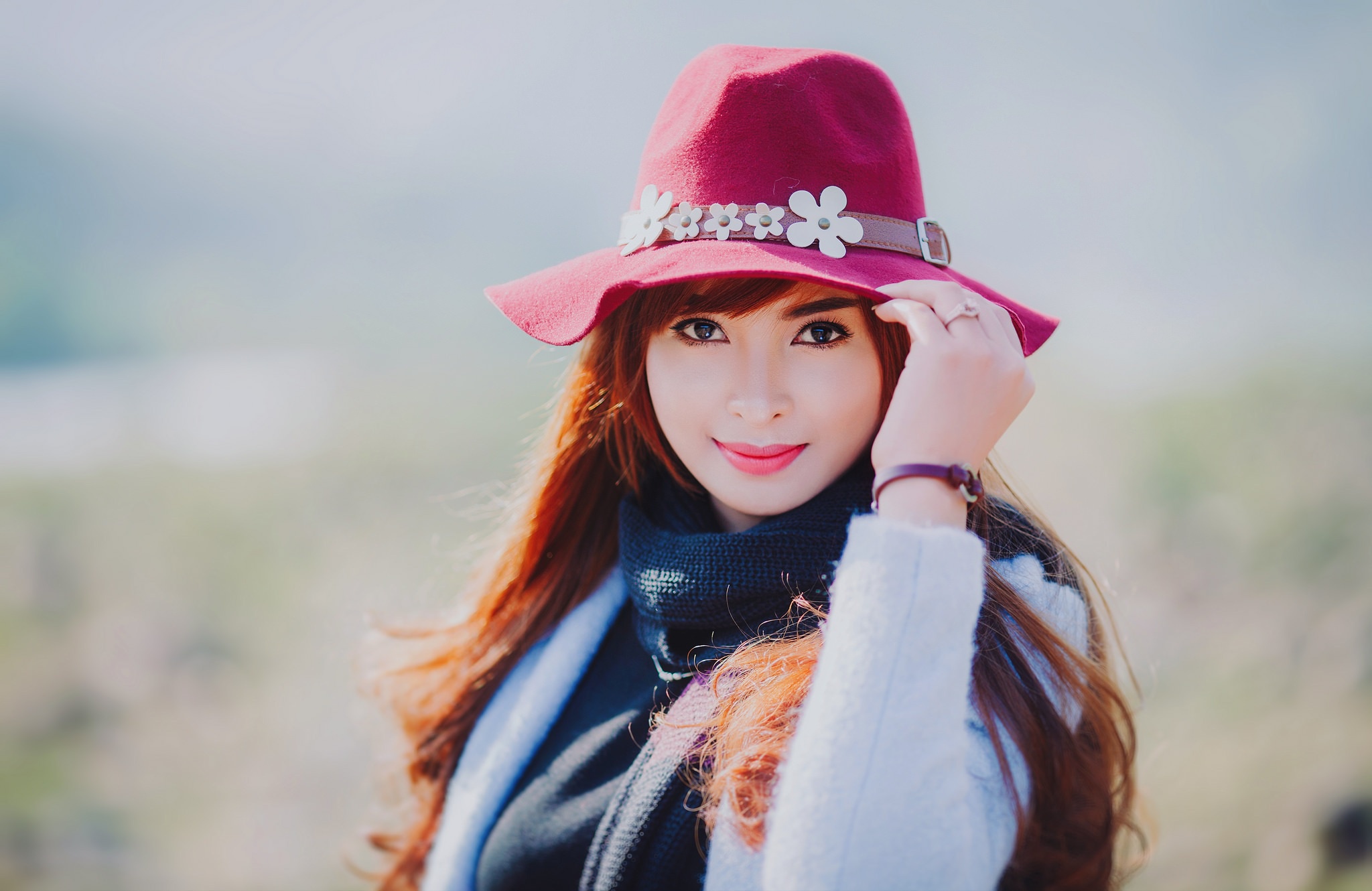 Download mobile wallpaper Redhead, Hat, Model, Women, Asian, Lipstick, Depth Of Field for free.