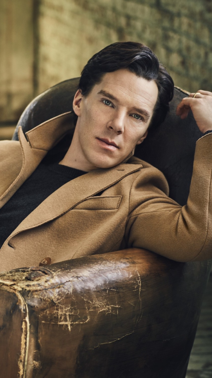 Download mobile wallpaper Benedict Cumberbatch, English, Celebrity, Actor for free.