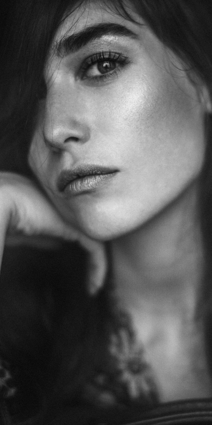 Download mobile wallpaper Mood, Brunette, Model, Women, Black & White for free.