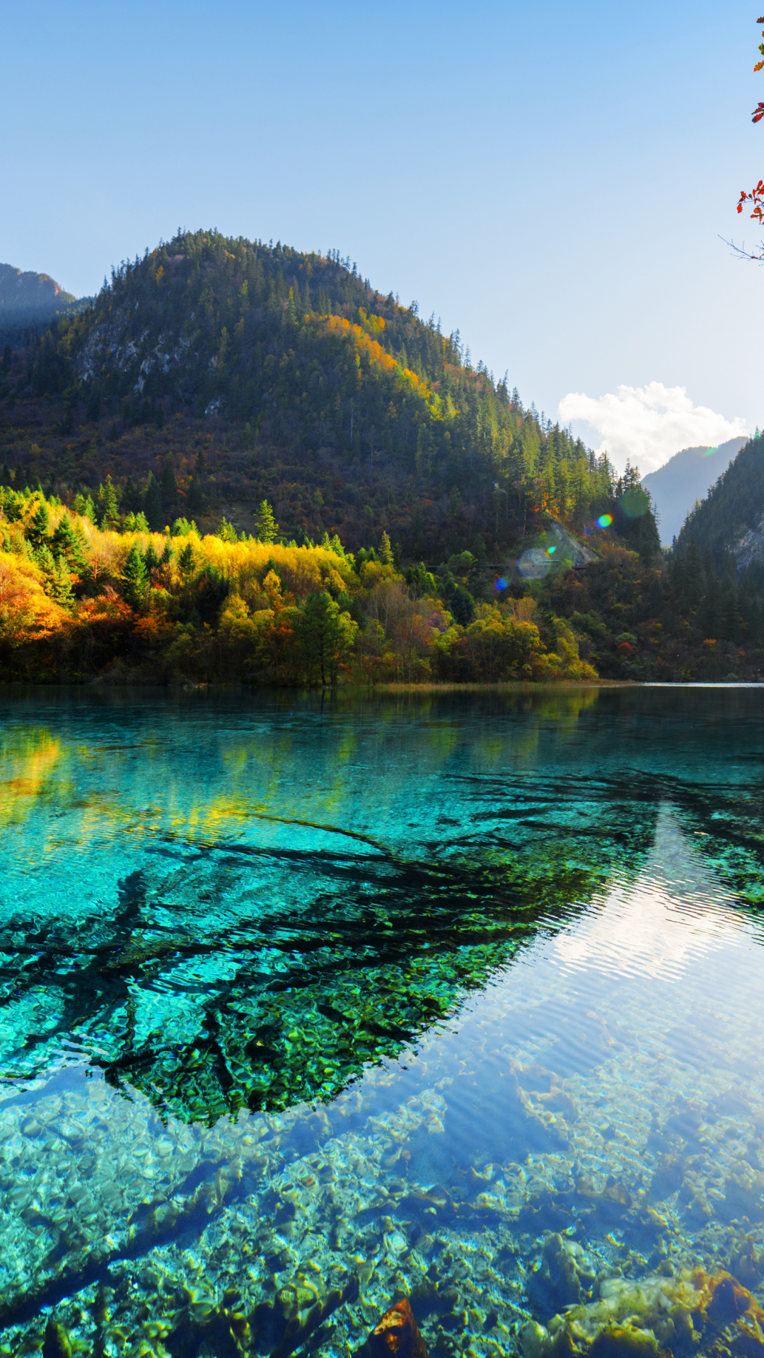 Handy-Wallpaper Natur, Herbst, Seen, Berg, See, Gebirge, Sonnenstrahl, Erde/natur, Sonnenbohne kostenlos herunterladen.