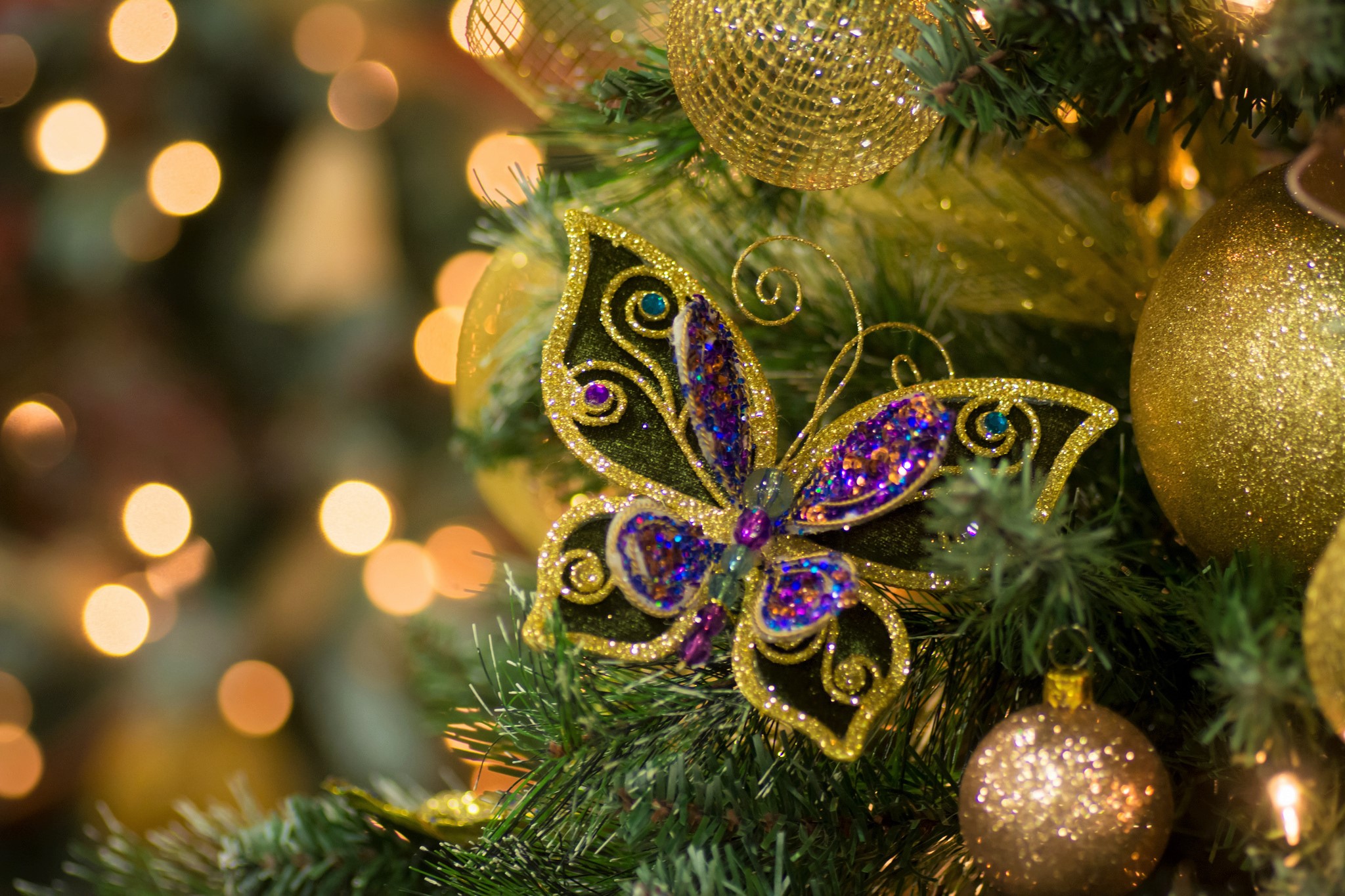 Handy-Wallpaper Feiertage, Schmetterlinge, Weihnachten, Weihnachtsschmuck kostenlos herunterladen.