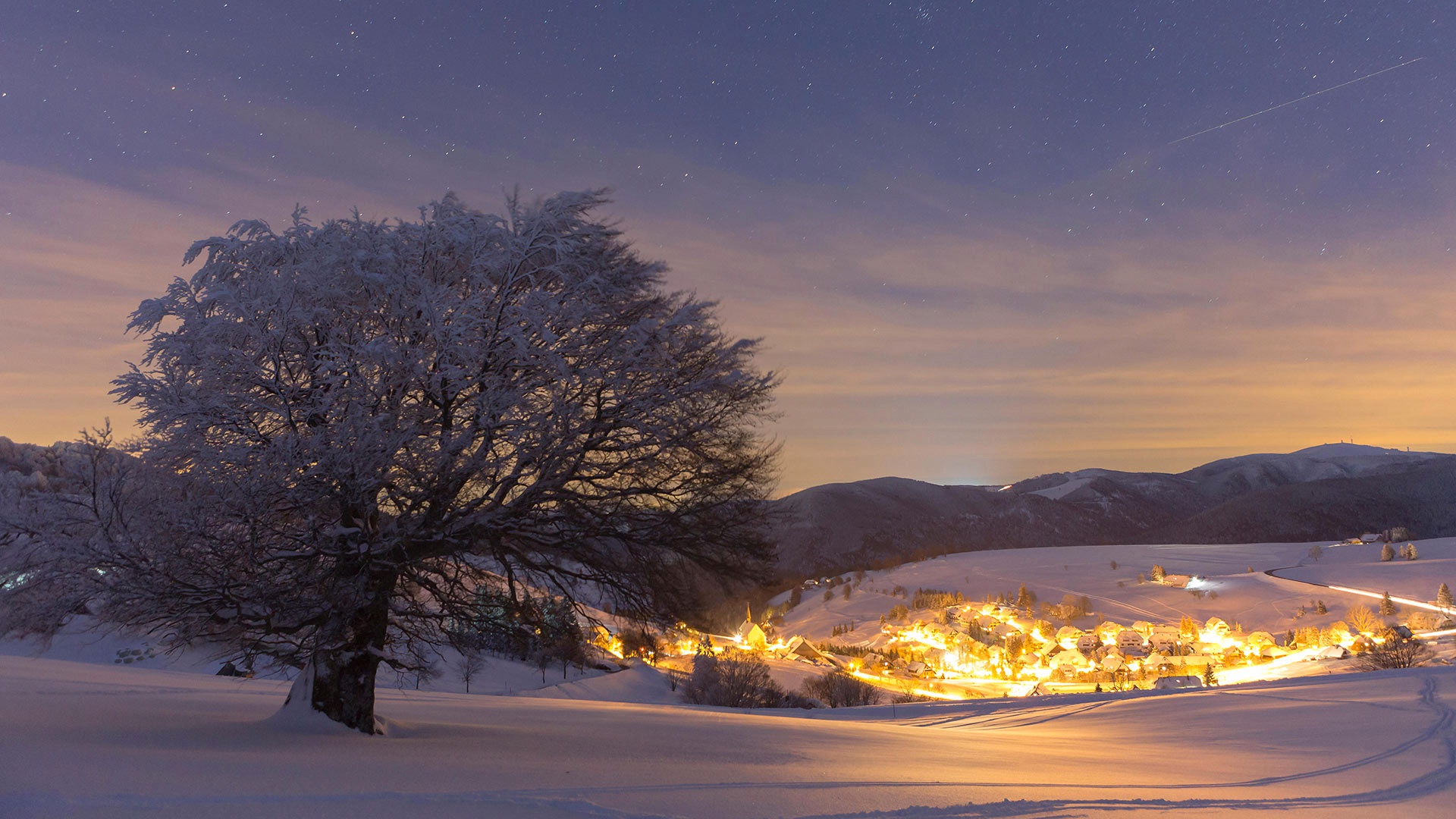 Handy-Wallpaper Winter, Schnee, Baum, Dorf, Menschengemacht kostenlos herunterladen.