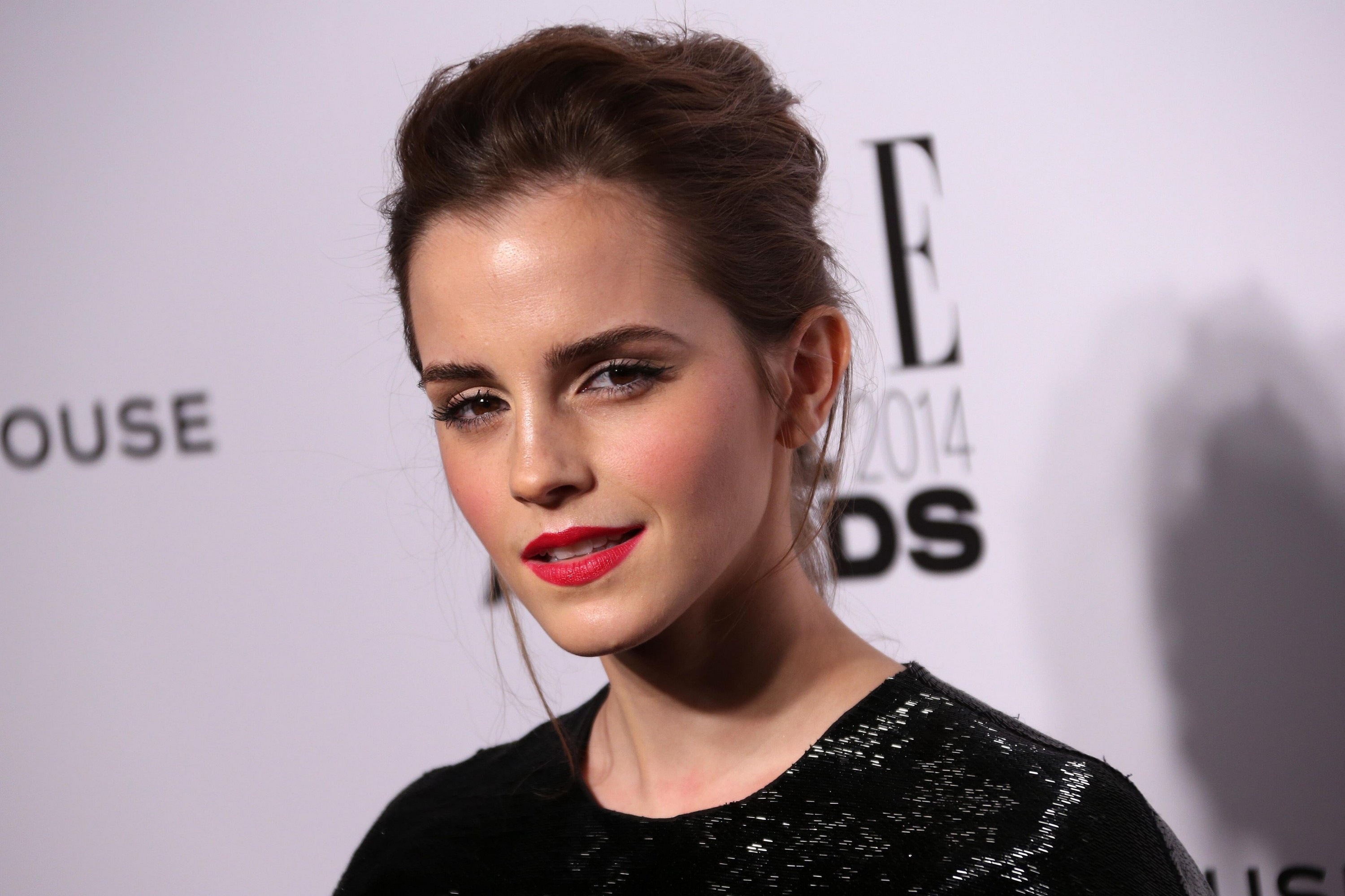 Download mobile wallpaper Emma Watson, Portrait, Makeup, Celebrity, Actress for free.