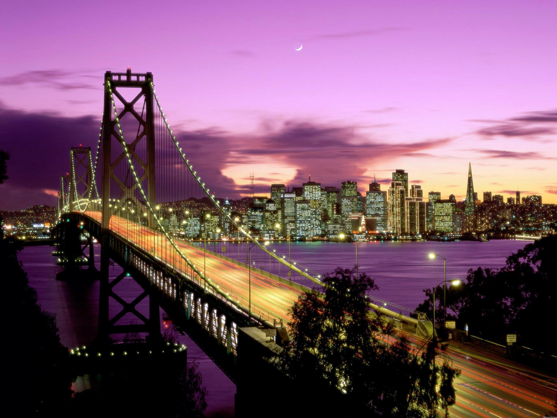Скачать обои бесплатно Мосты, Закат, Ночь, Город, Свет, Мост, Здание, Калифорния, Сан Франциско, Пурпурный, Бэй Бридж, Сделано Человеком картинка на рабочий стол ПК