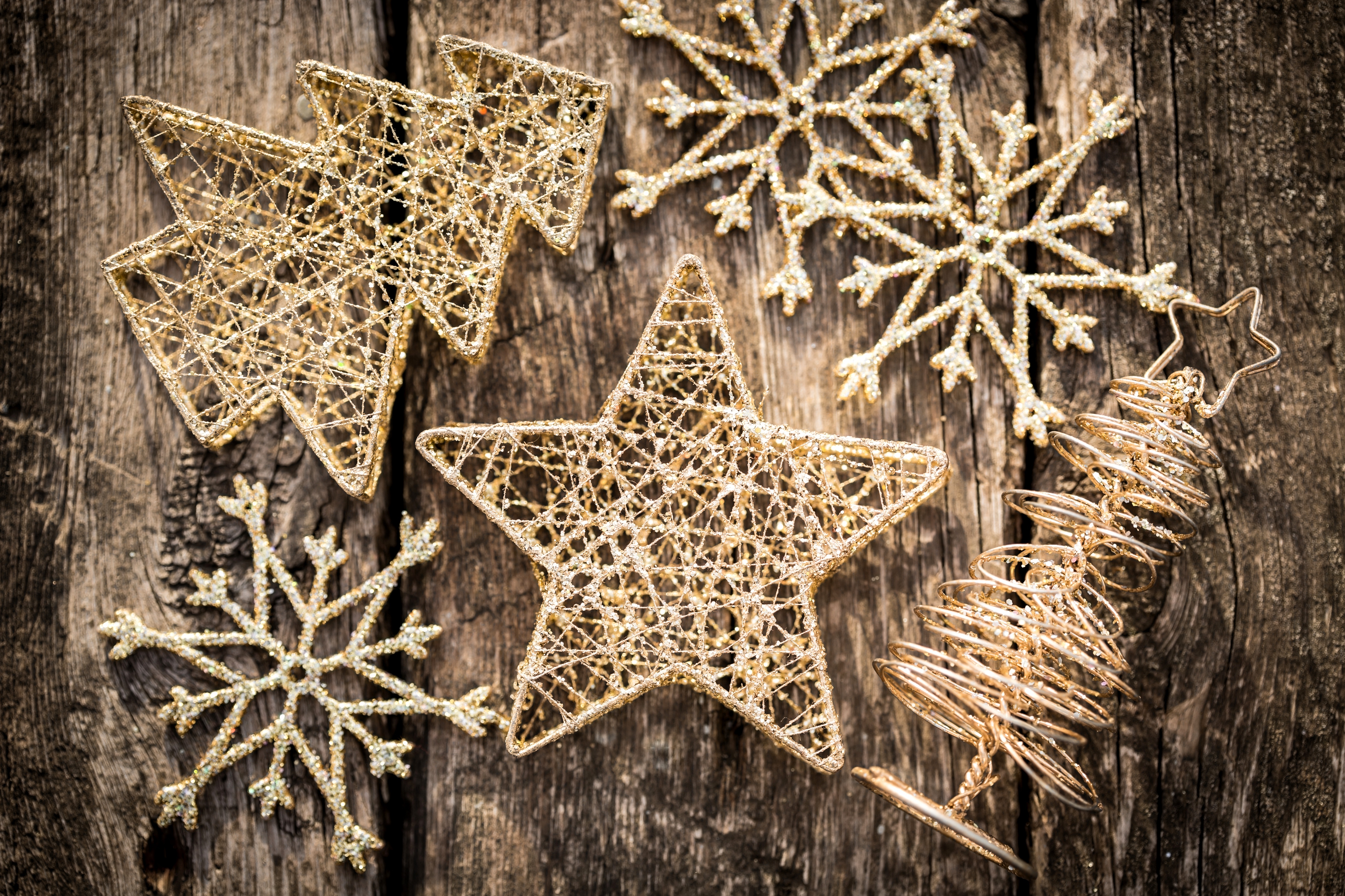 Download mobile wallpaper Wood, Christmas, Holiday, Decoration, Snowflake, Star for free.