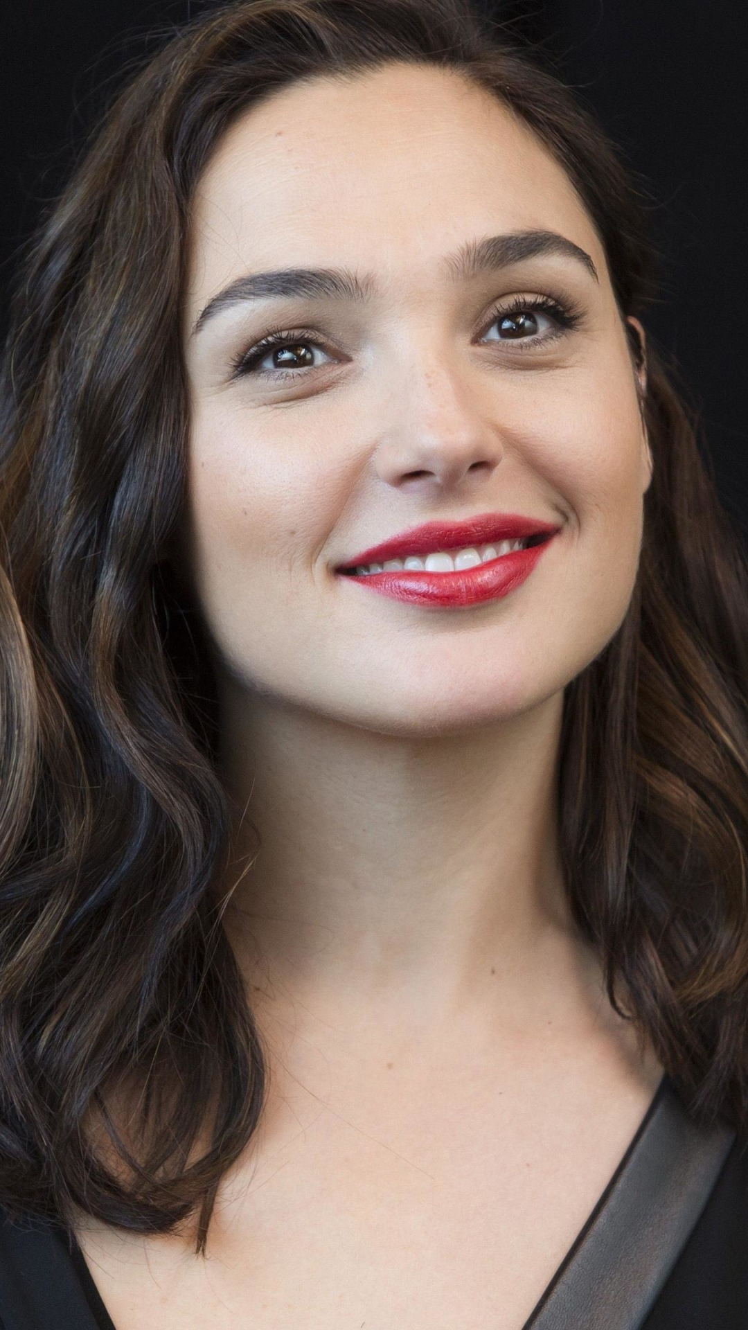 Descarga gratuita de fondo de pantalla para móvil de Morena, Sonreír, Cara, Ojos Cafés, Celebridades, Lápiz Labial, Gal Gadot.