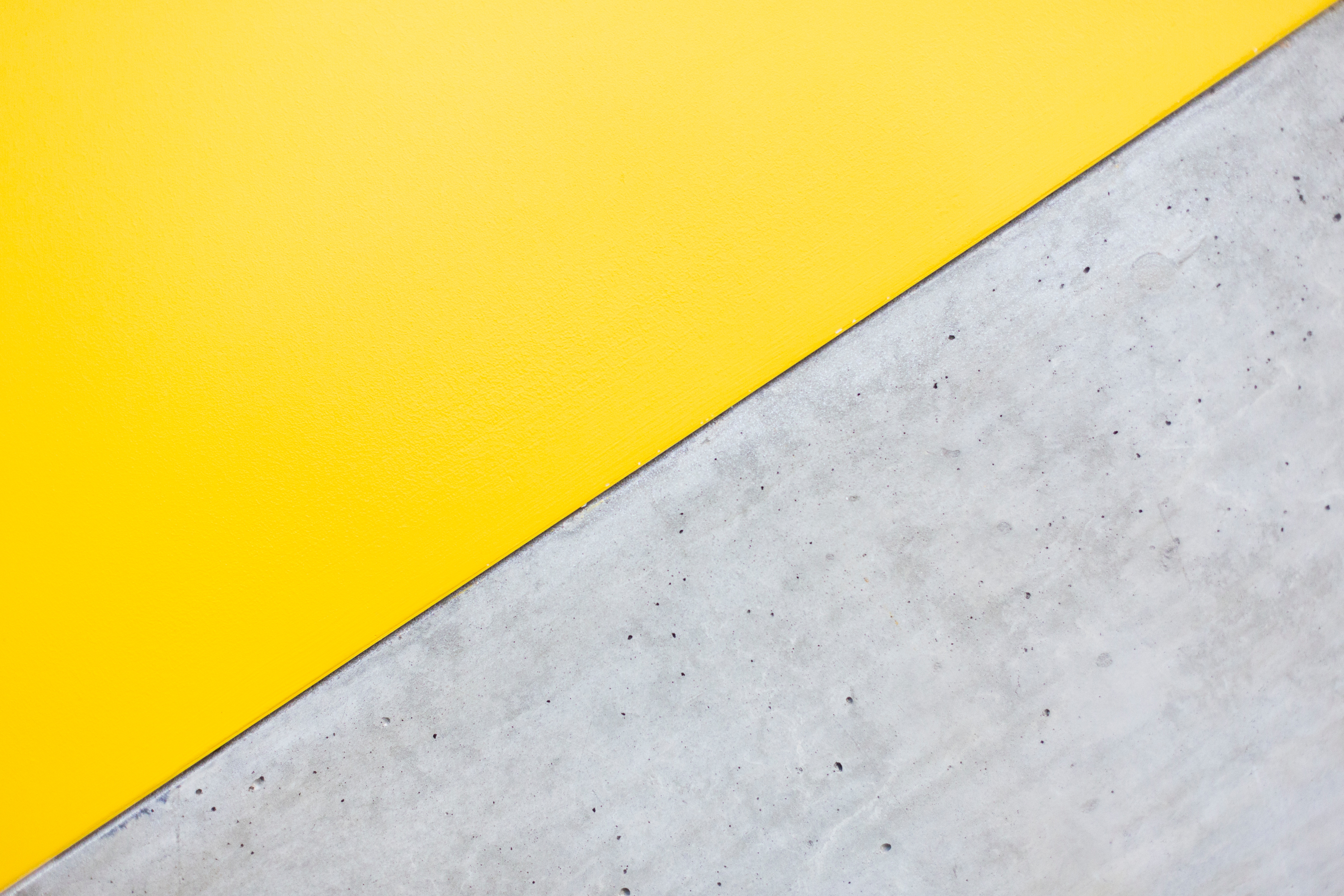 114950 baixar papel de parede minimalismo, amarelo, cinza, ângulo, canto, triângulo - protetores de tela e imagens gratuitamente