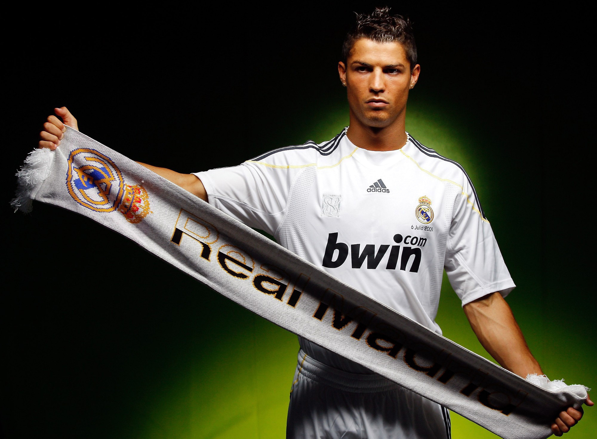 Download mobile wallpaper Sports, Cristiano Ronaldo for free.