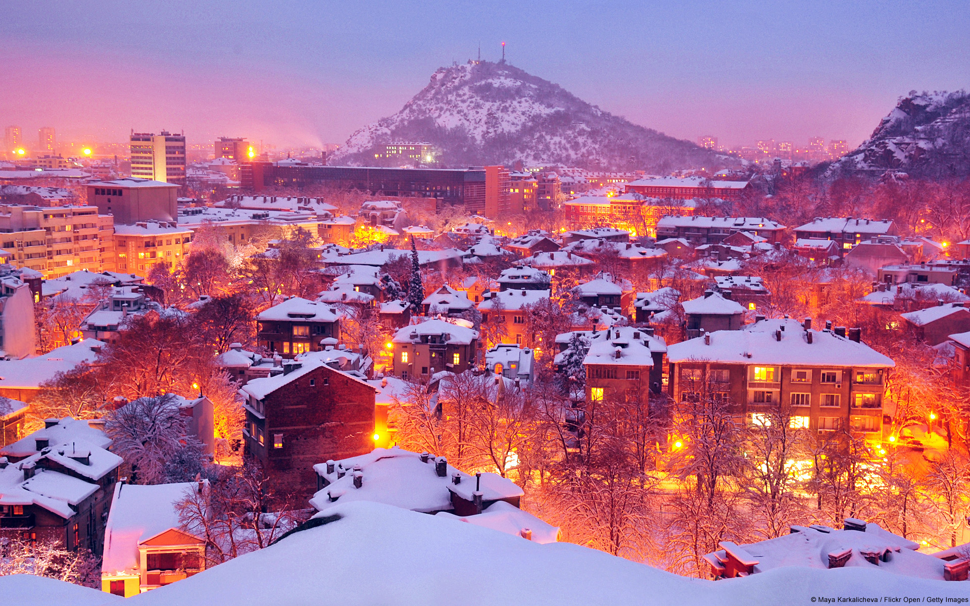 Free download wallpaper Winter, Snow, Mountain, Light, House, Town, Man Made, Towns on your PC desktop