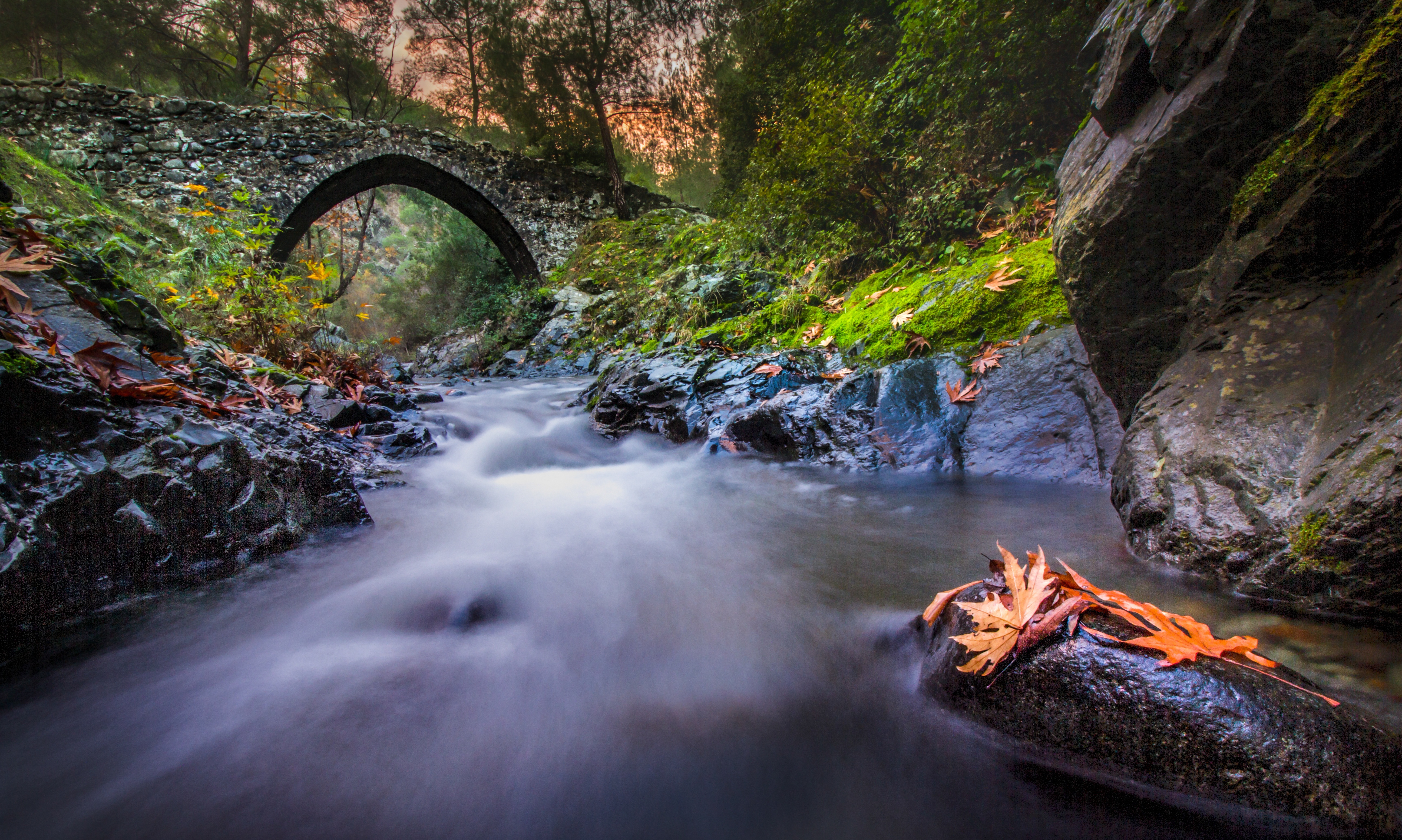 Free download wallpaper Bridges, Fall, Bridge, Stone, River, Man Made on your PC desktop