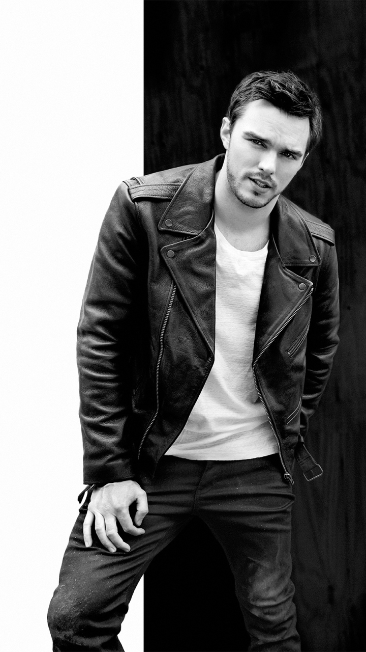 Download mobile wallpaper English, Celebrity, Black & White, Actor, Nicholas Hoult for free.