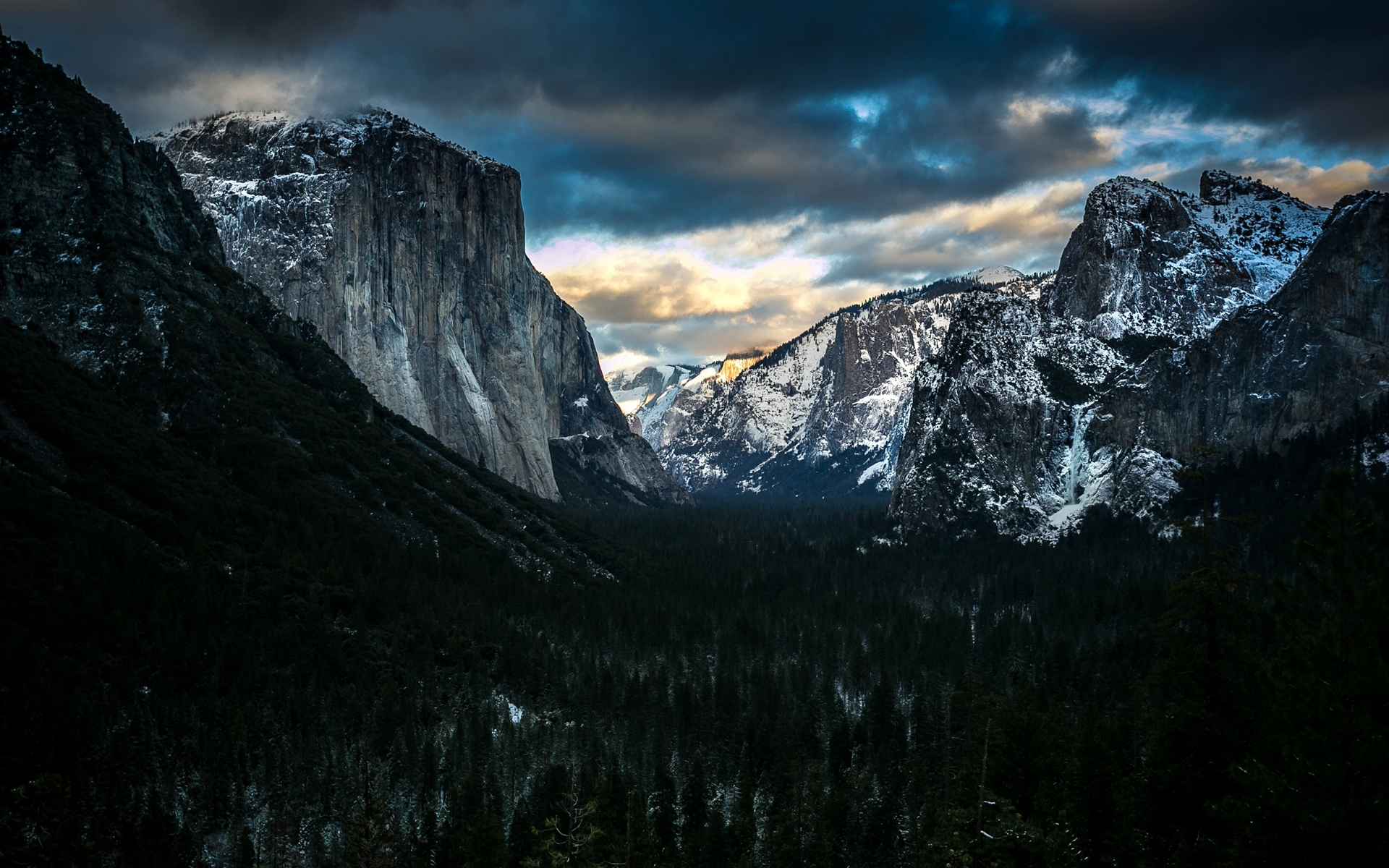 Скачать картинку Зима, Гора, Лес, Национальный Парк, Йосемитский Национальный Парк, Земля/природа, Утёс в телефон бесплатно.