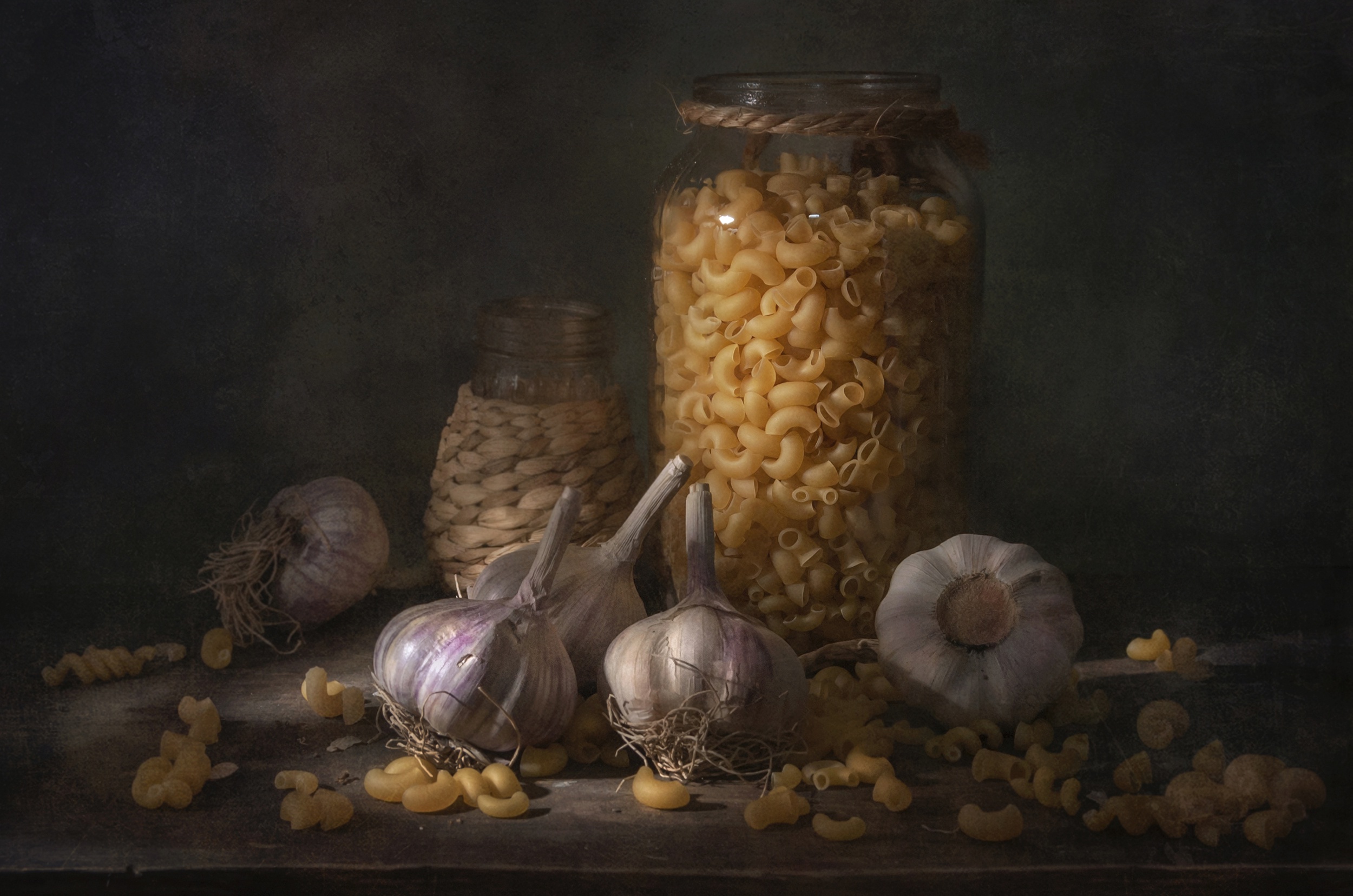 Download mobile wallpaper Food, Still Life, Garlic, Pasta for free.