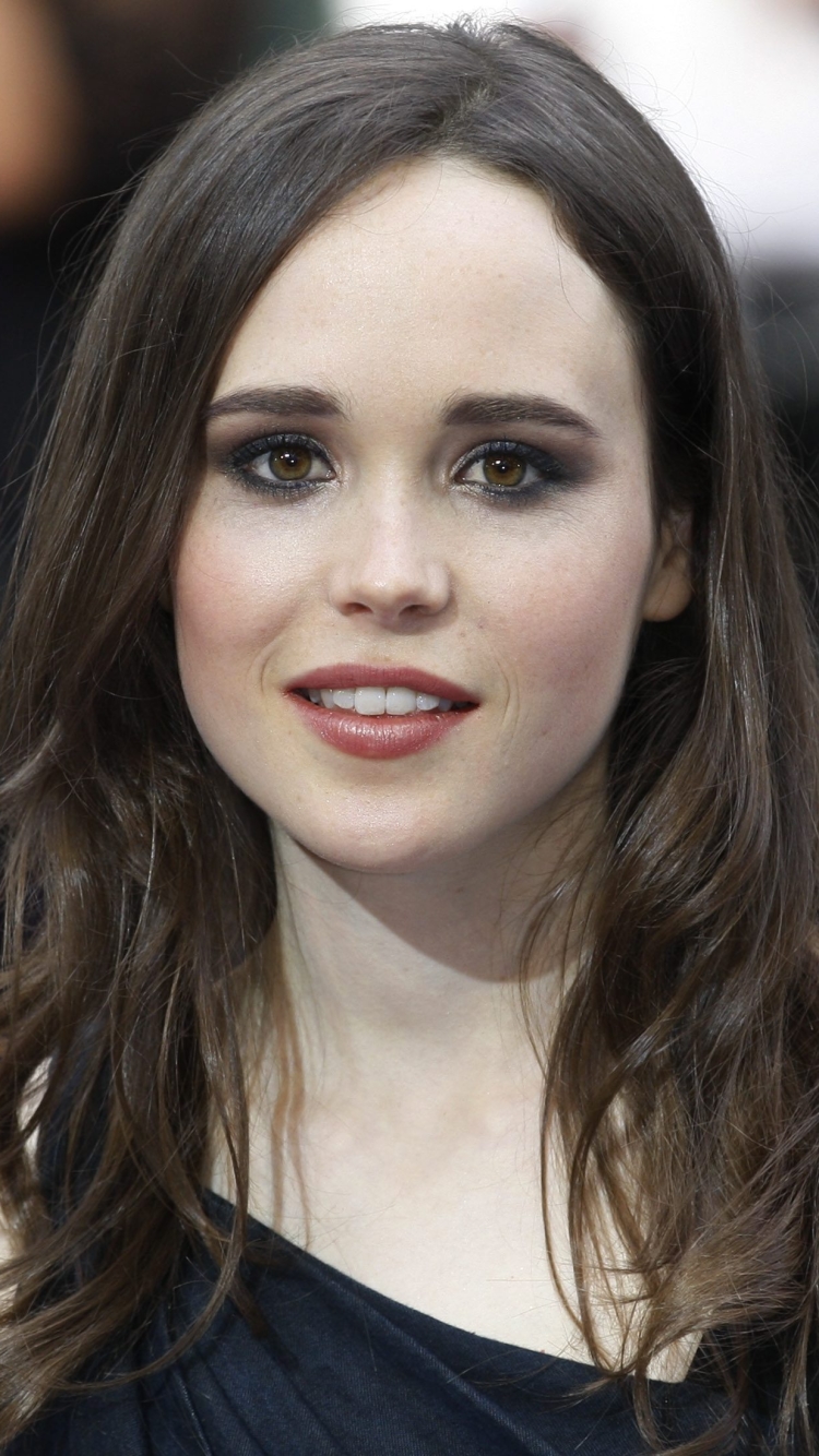 Download mobile wallpaper Celebrity, Ellen Page for free.