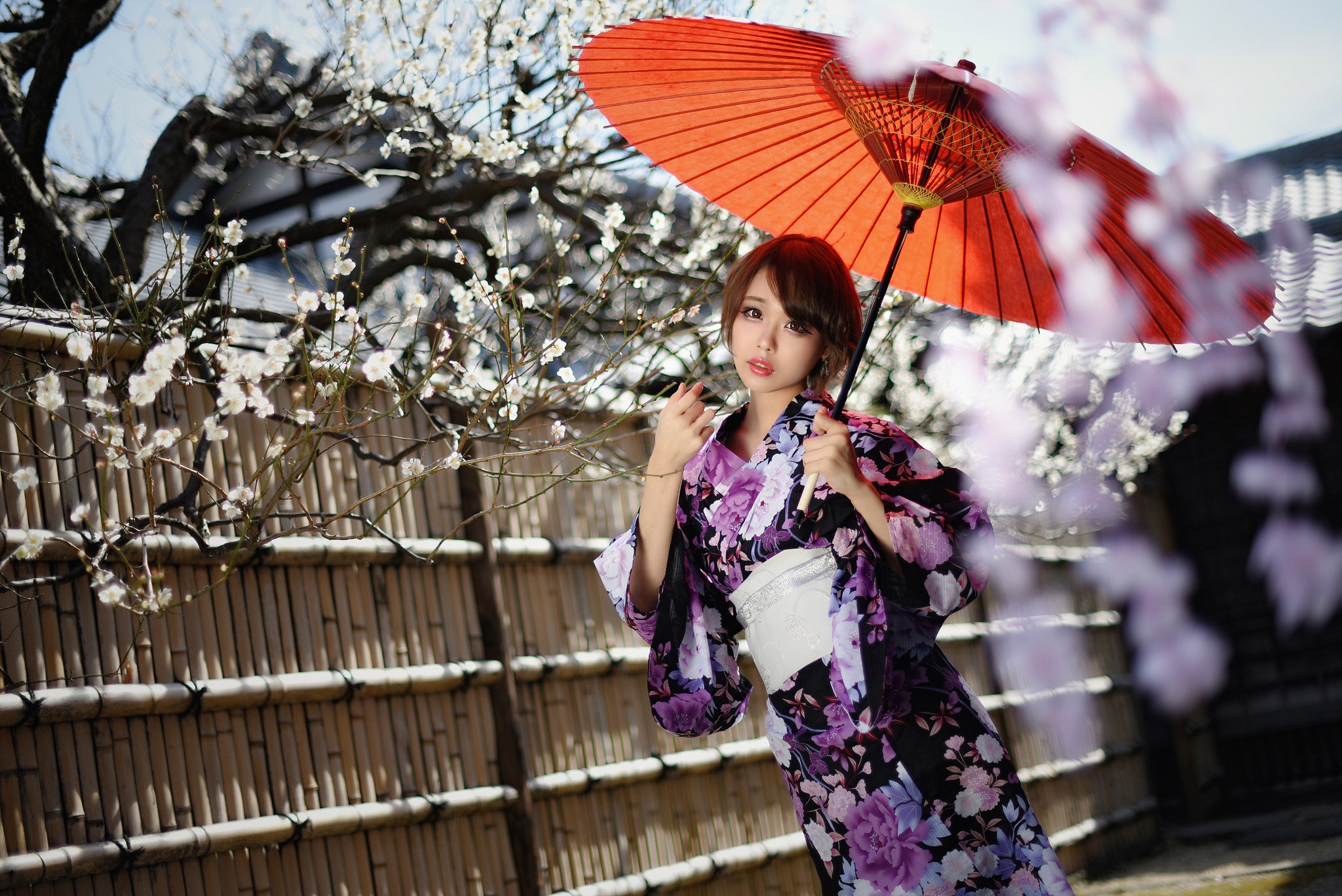 Download mobile wallpaper Umbrella, Kimono, Brunette, Model, Women, Asian, Short Hair for free.
