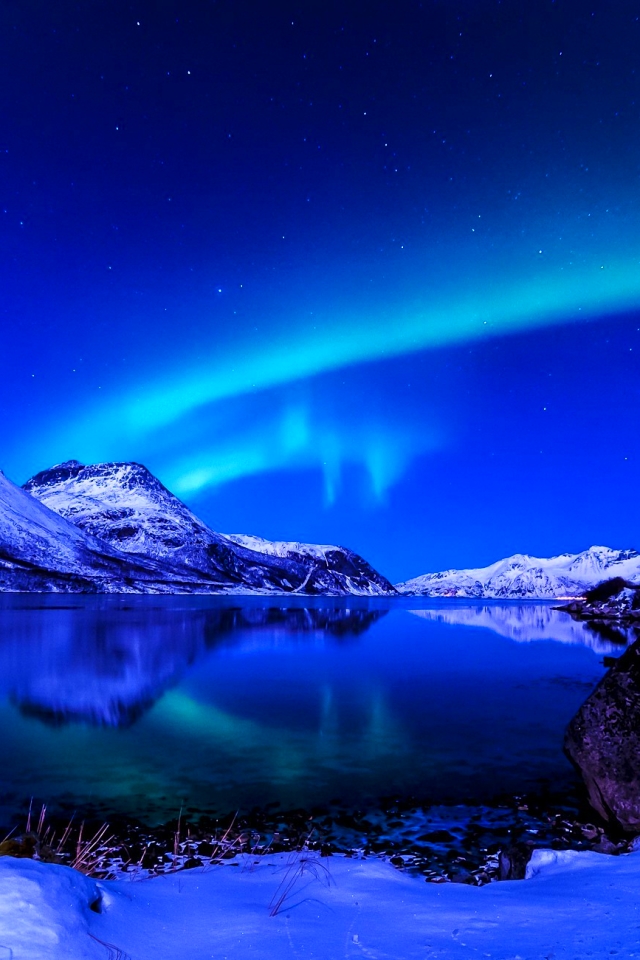 Download mobile wallpaper Sky, Stars, Mountain, Earth, Aurora Borealis for free.