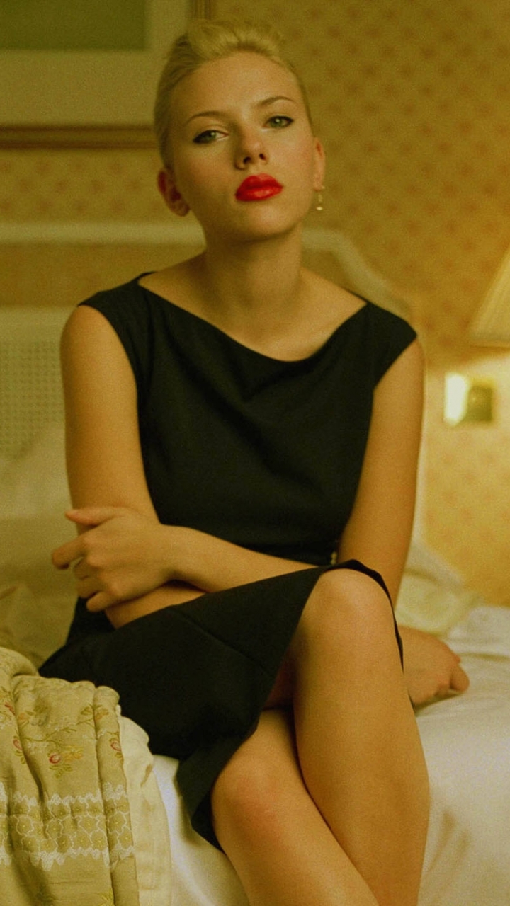 Download mobile wallpaper Scarlett Johansson, Celebrity, Actress, Lipstick for free.