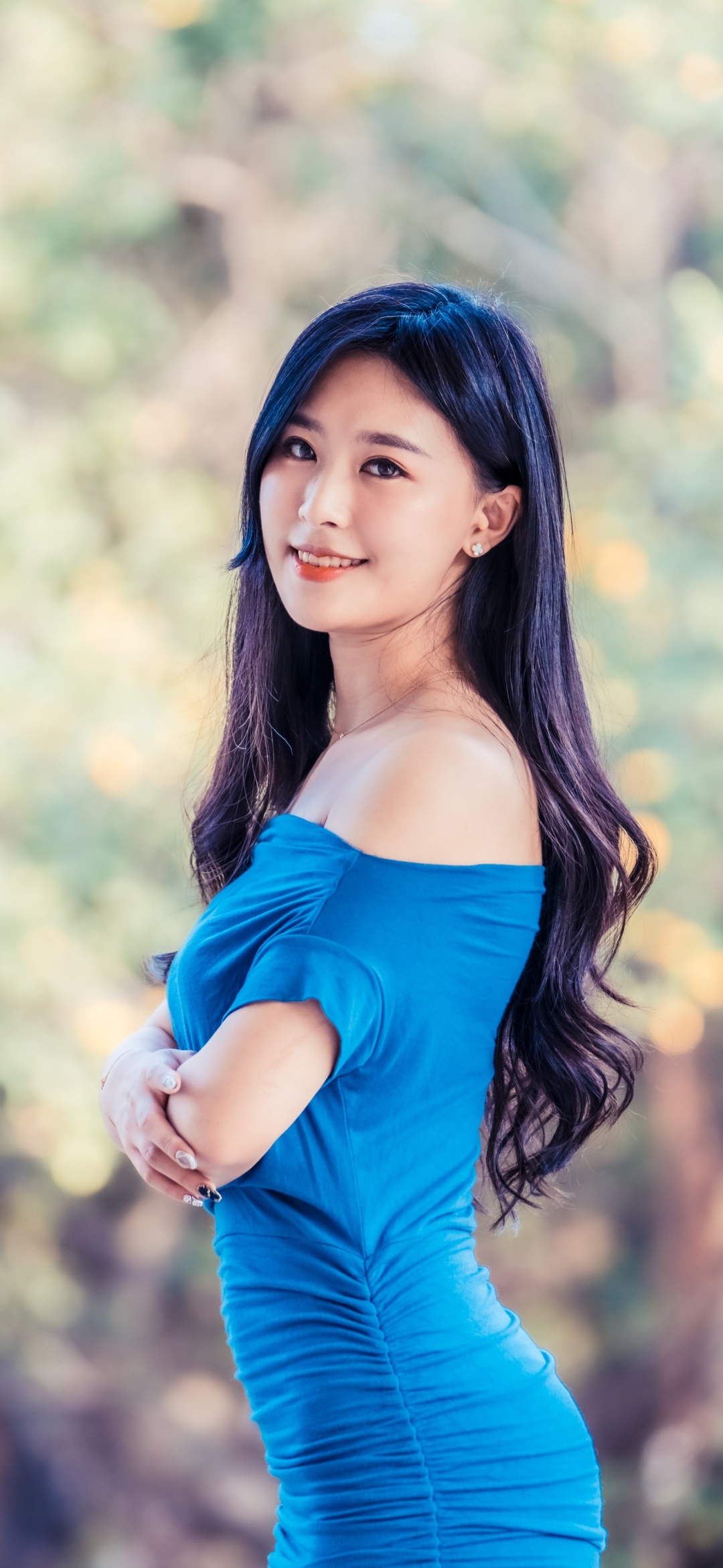 Download mobile wallpaper Smile, Model, Women, Asian, Black Hair, Long Hair, Blue Dress for free.