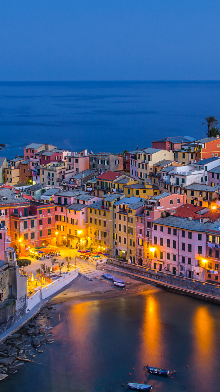 Download mobile wallpaper Italy, Village, Dusk, Town, Vernazza, Cinque Terre, Man Made, Towns for free.