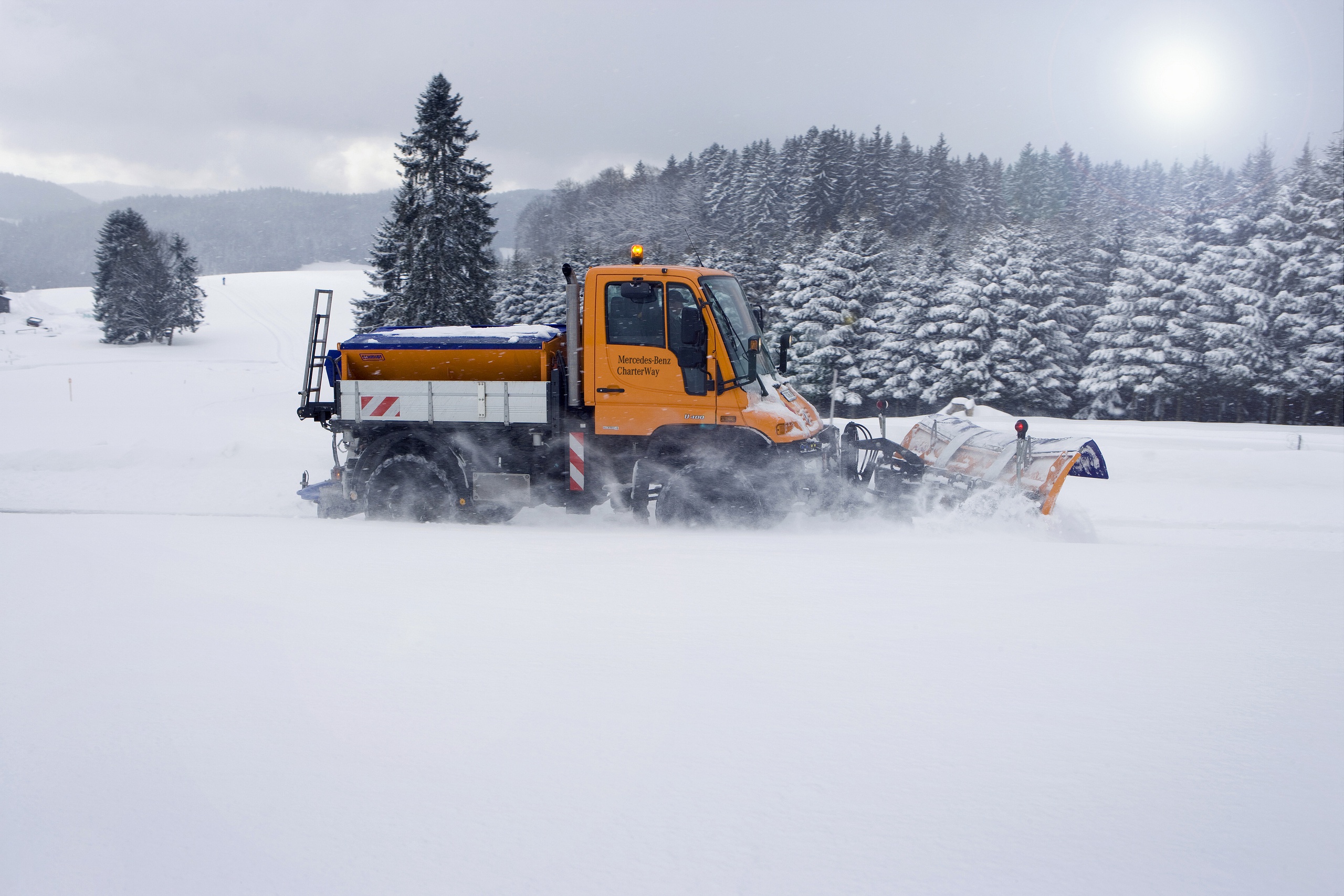 無料モバイル壁紙雪, トラック, メルセデスベンツ, 乗り物をダウンロードします。