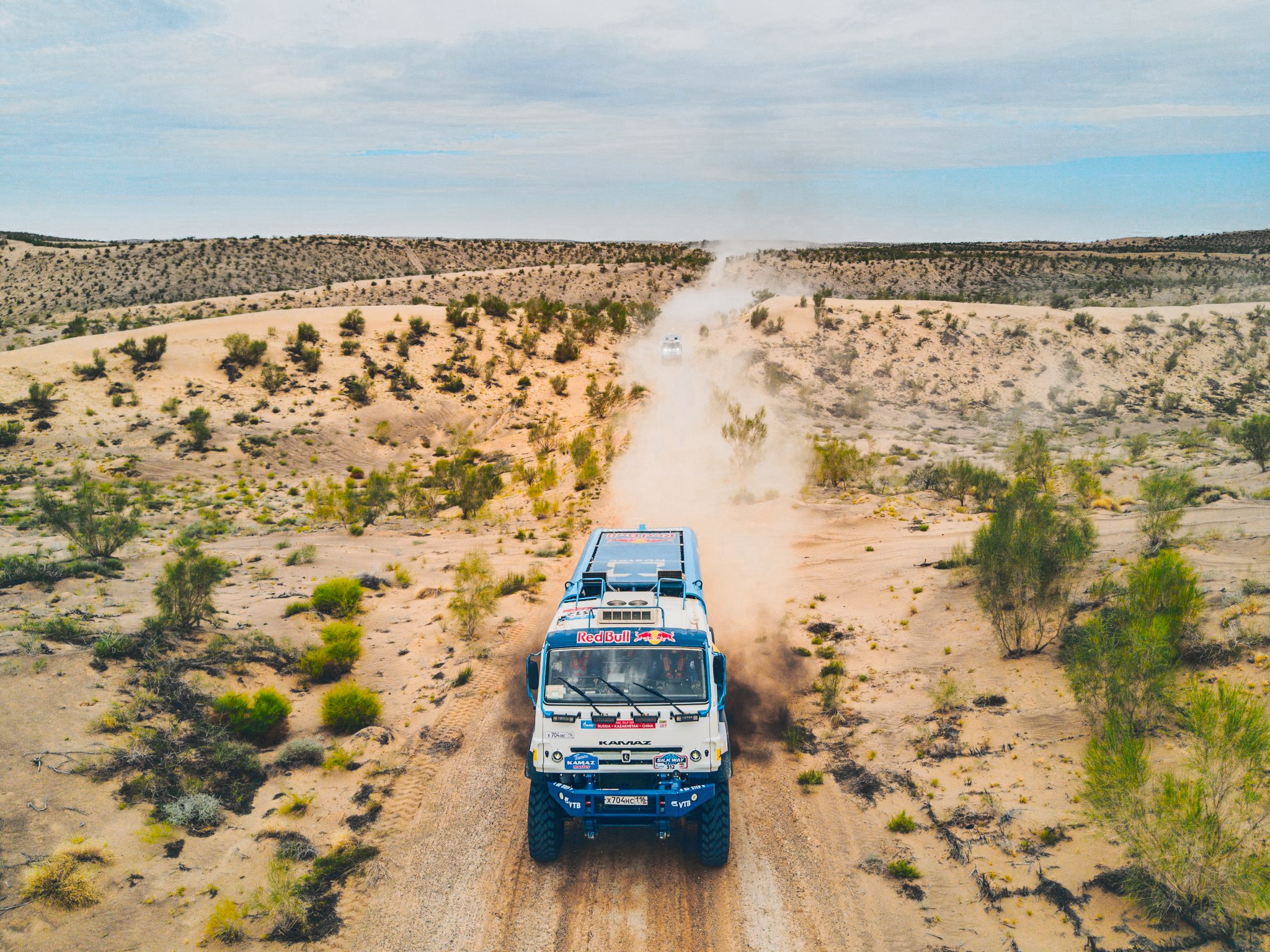 Download mobile wallpaper Sports, Desert, Vehicle, Rallying for free.