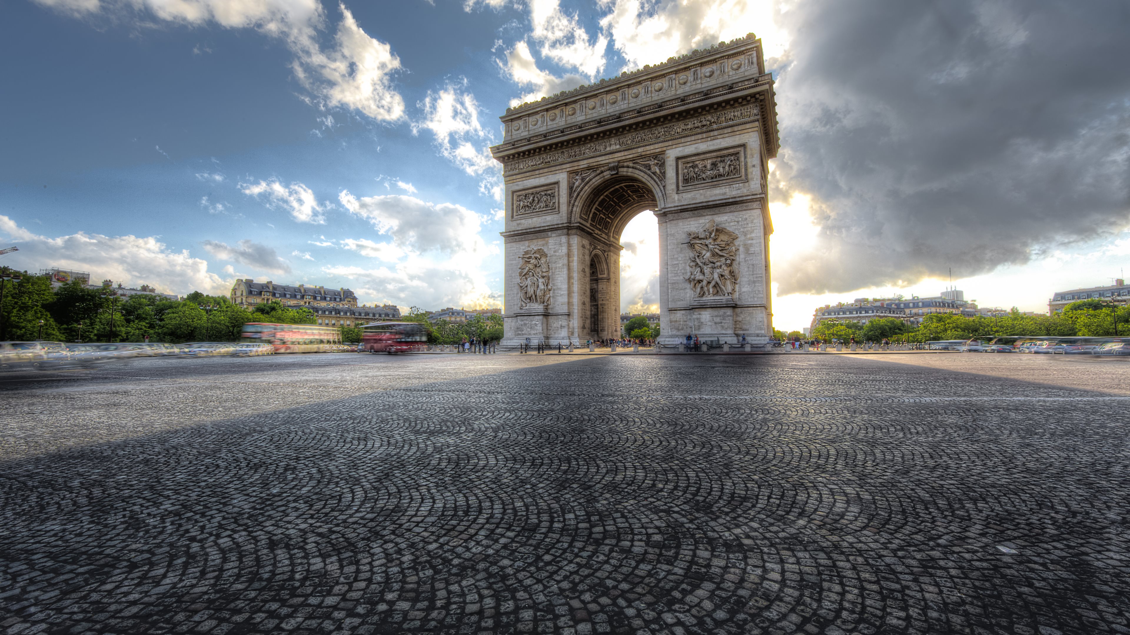 376860 скачать картинку париж, сделано человеком, триумфальная арка, франция, памятник, замедленная киносъёмка, памятники - обои и заставки бесплатно