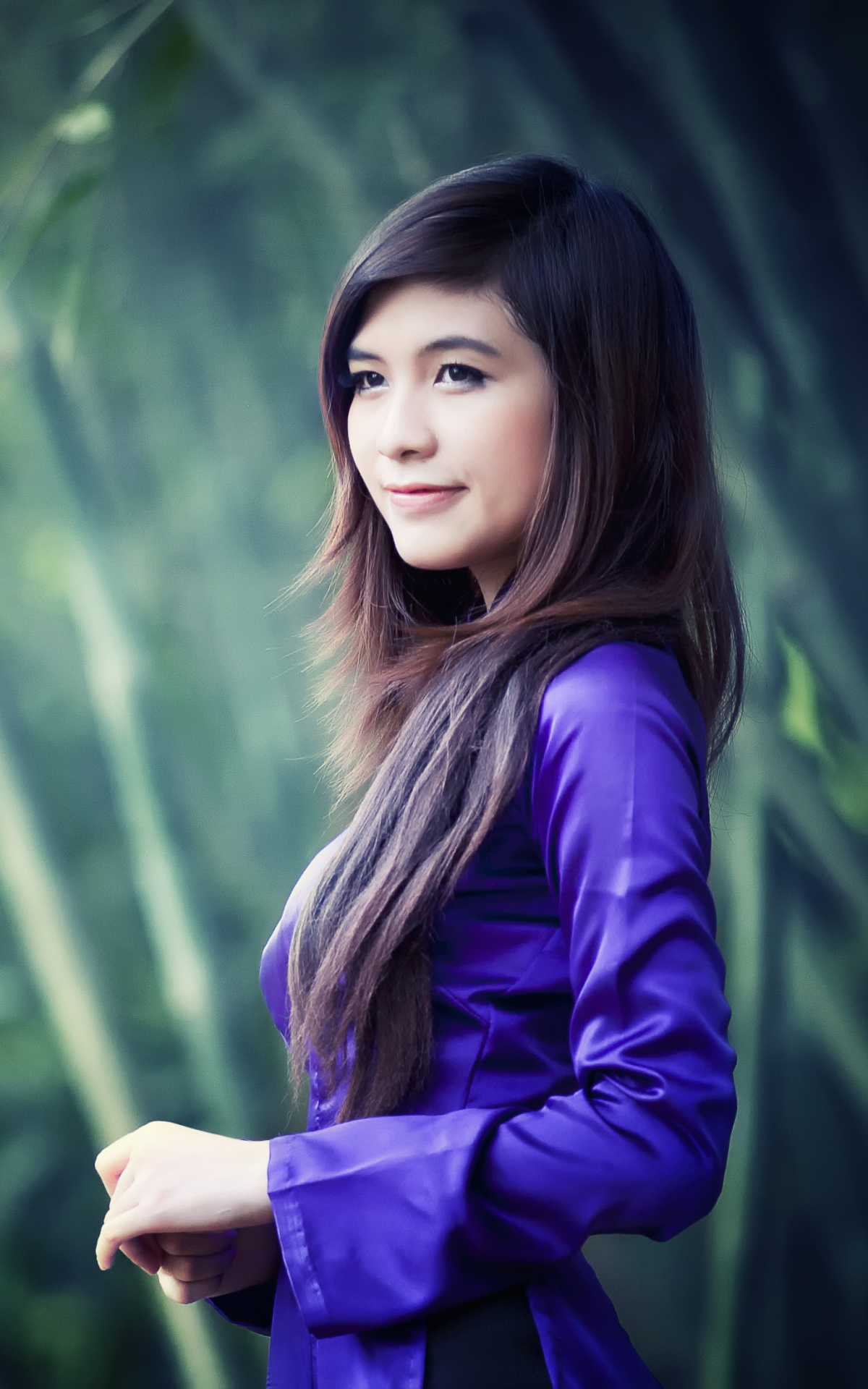  Asian Cellphone FHD pic