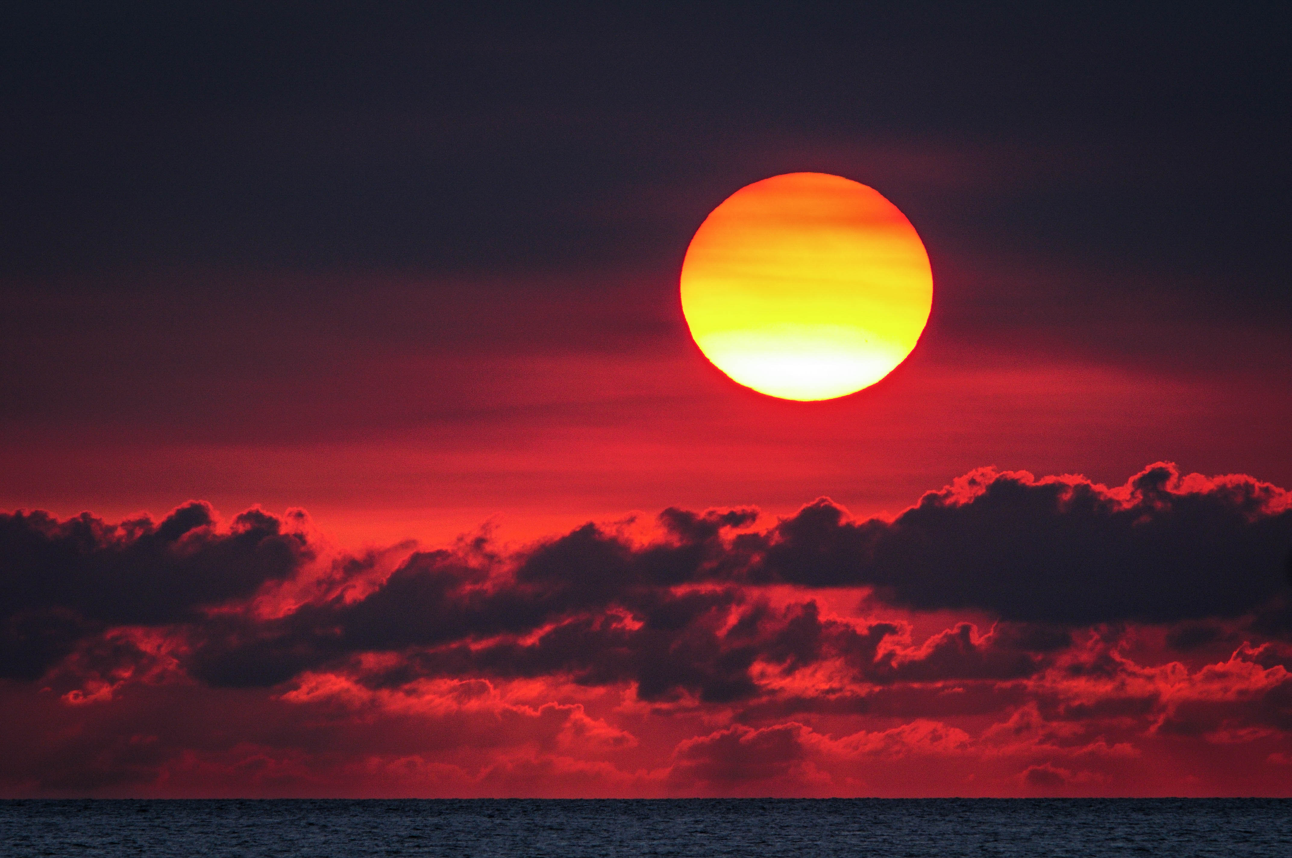 PCデスクトップに赤い, 日没, 雲, 闇, 暗い, サン, 海画像を無料でダウンロード