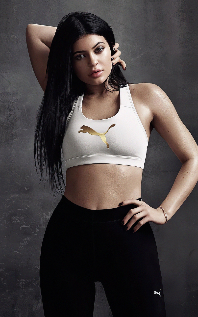Download mobile wallpaper Model, American, Celebrity, Black Hair, Long Hair, Kylie Jenner for free.