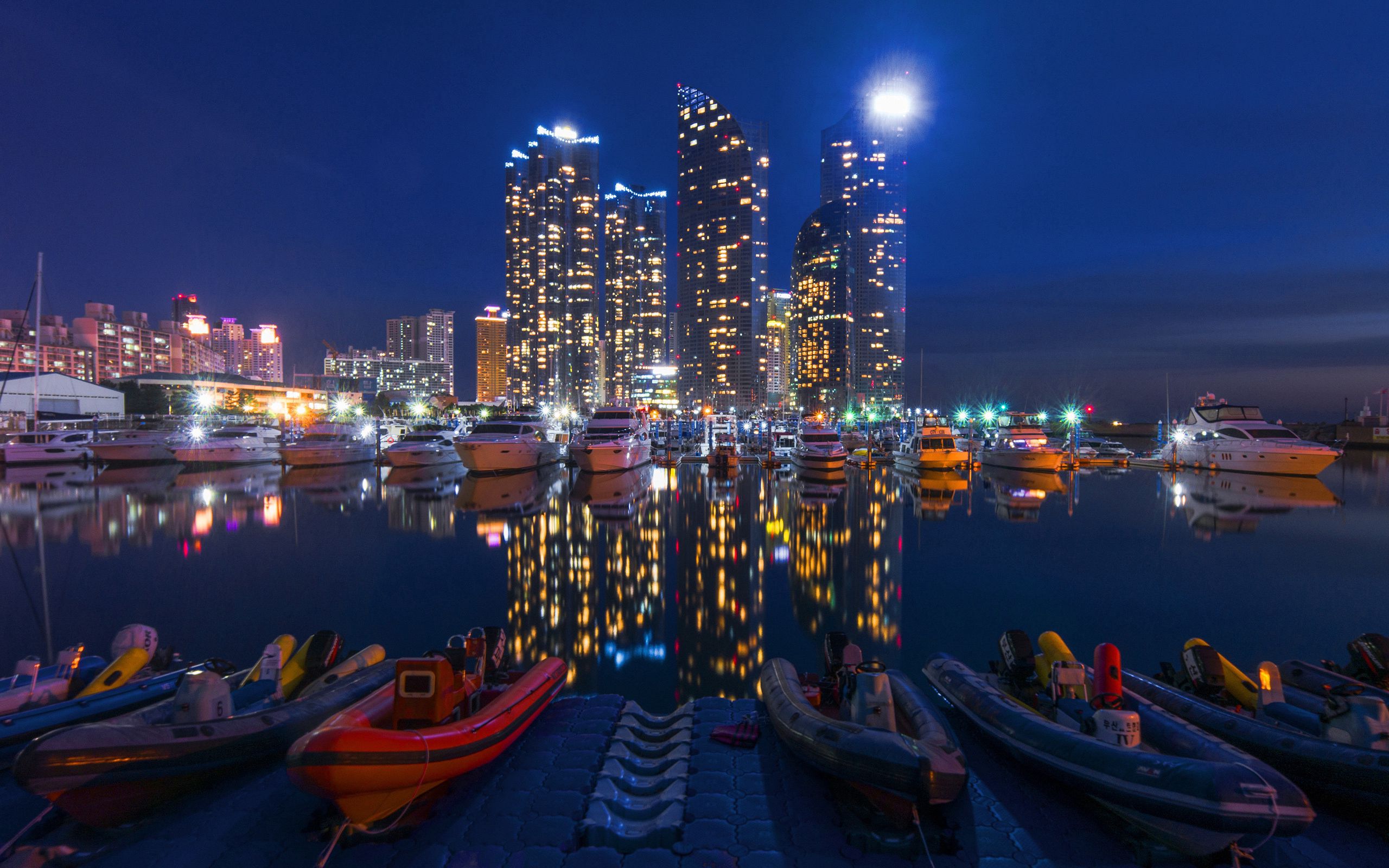Free download wallpaper Cities, Sky, Building, Boats, Night City, Night on your PC desktop
