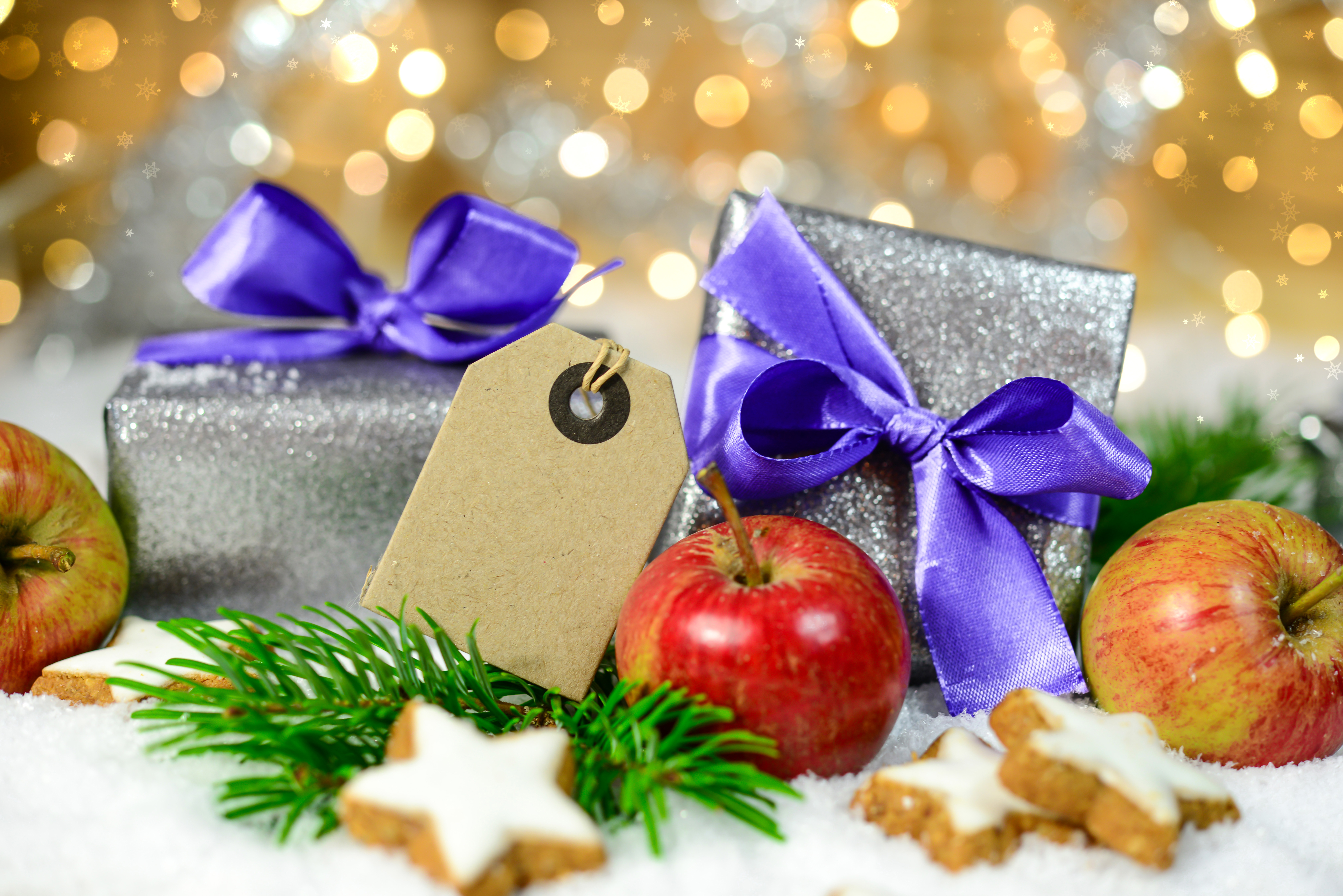 Handy-Wallpaper Feiertage, Weihnachten, Geschenk, Apfel, Plätzchen kostenlos herunterladen.