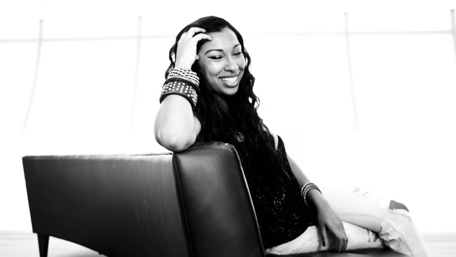 Download mobile wallpaper Music, Melanie Fiona for free.