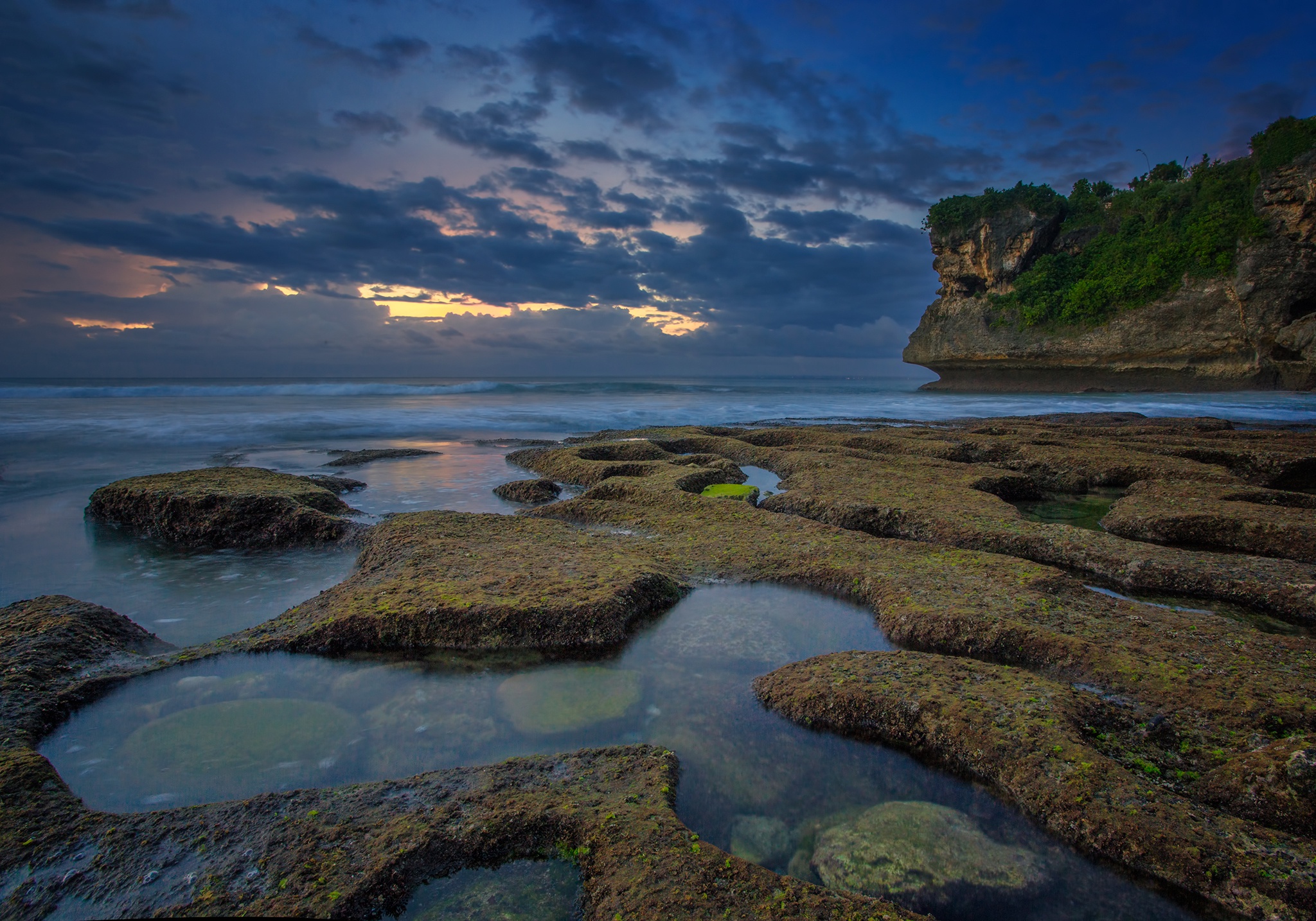 Baixar papel de parede para celular de Mar, Bali, Nuvem, Indonésia, Litoral, Terra/natureza gratuito.