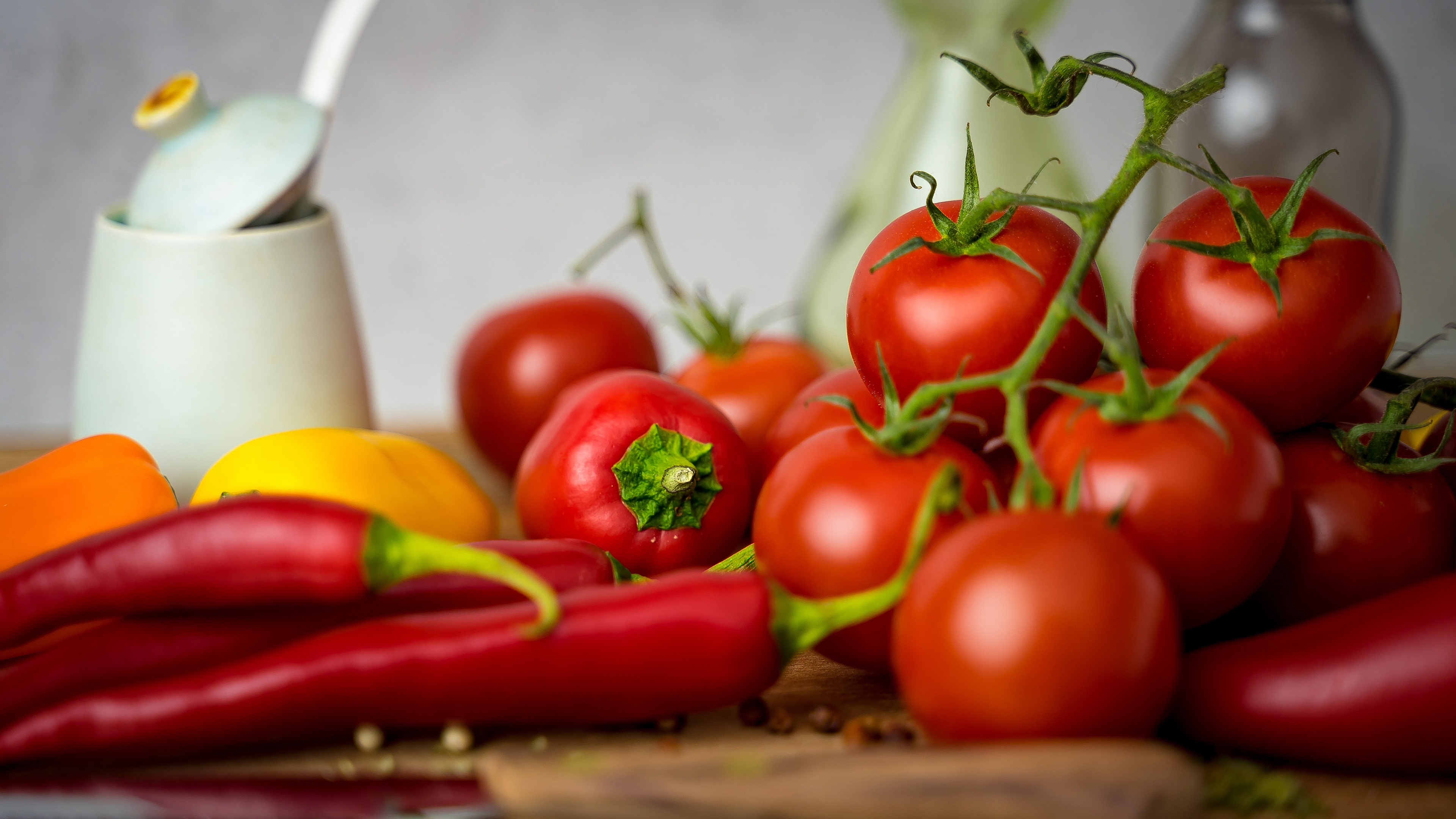 Download mobile wallpaper Food, Vegetables, Pepper, Tomato, Vegetable for free.