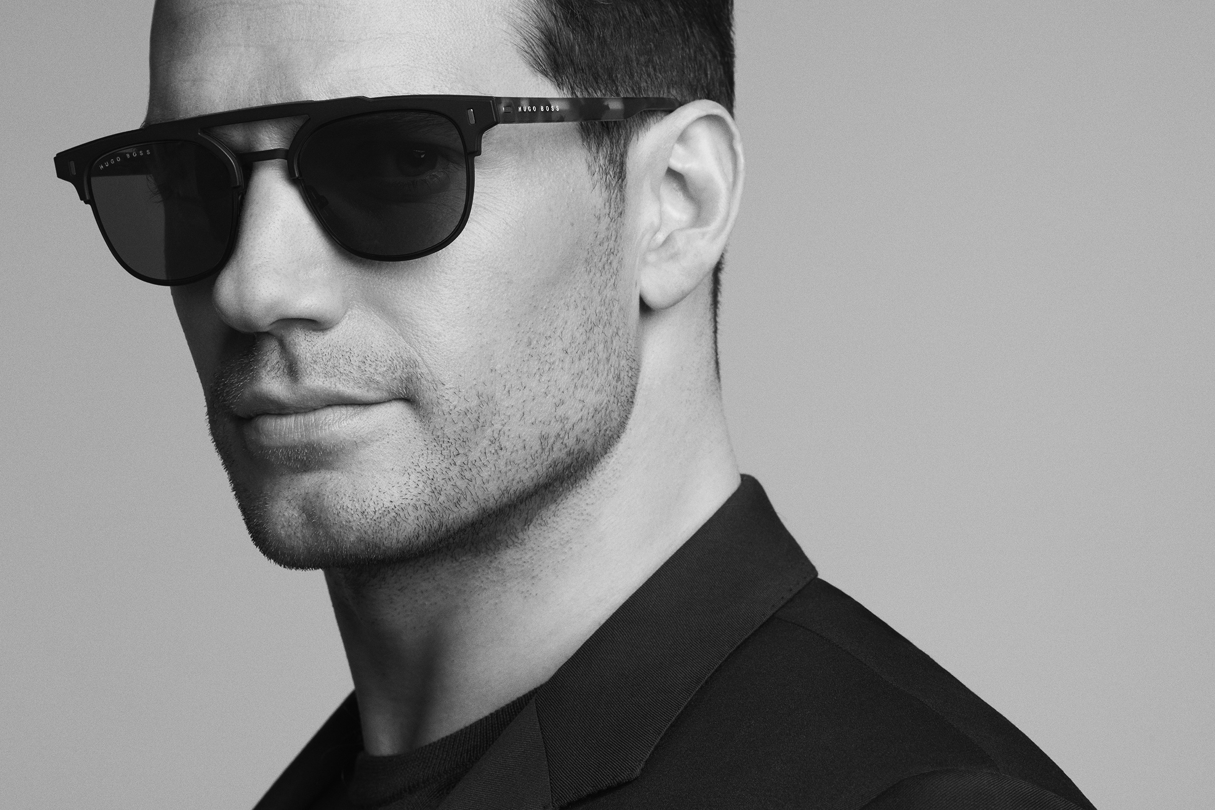 Free download wallpaper Face, Sunglasses, British, Celebrity, Black & White, Henry Cavill on your PC desktop