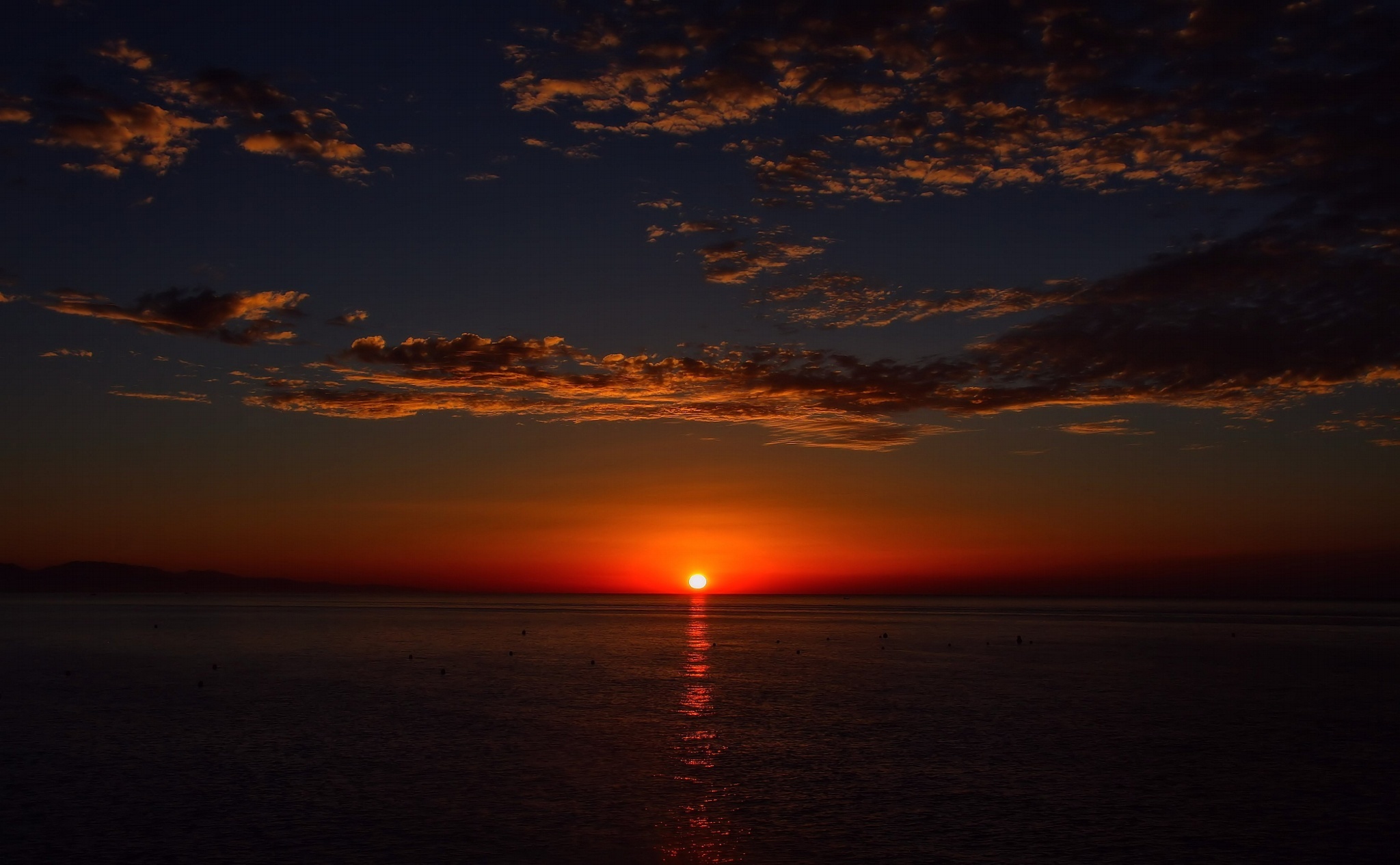 Download mobile wallpaper Sunset, Sky, Sea, Sun, Beach, Horizon, Ocean, Earth, Orange (Color) for free.