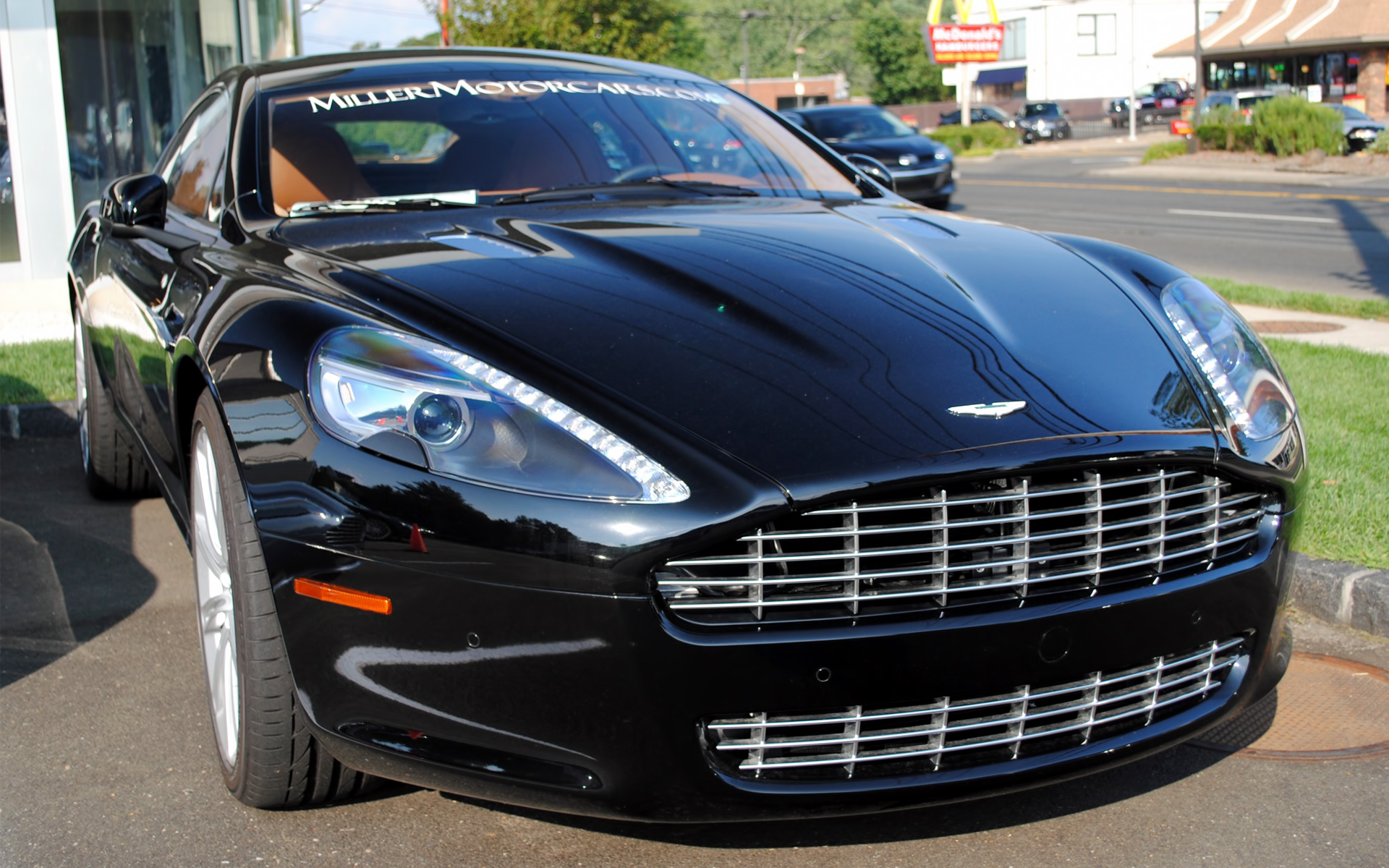 Скачать картинку Aston Martin, Транспортные Средства в телефон бесплатно.