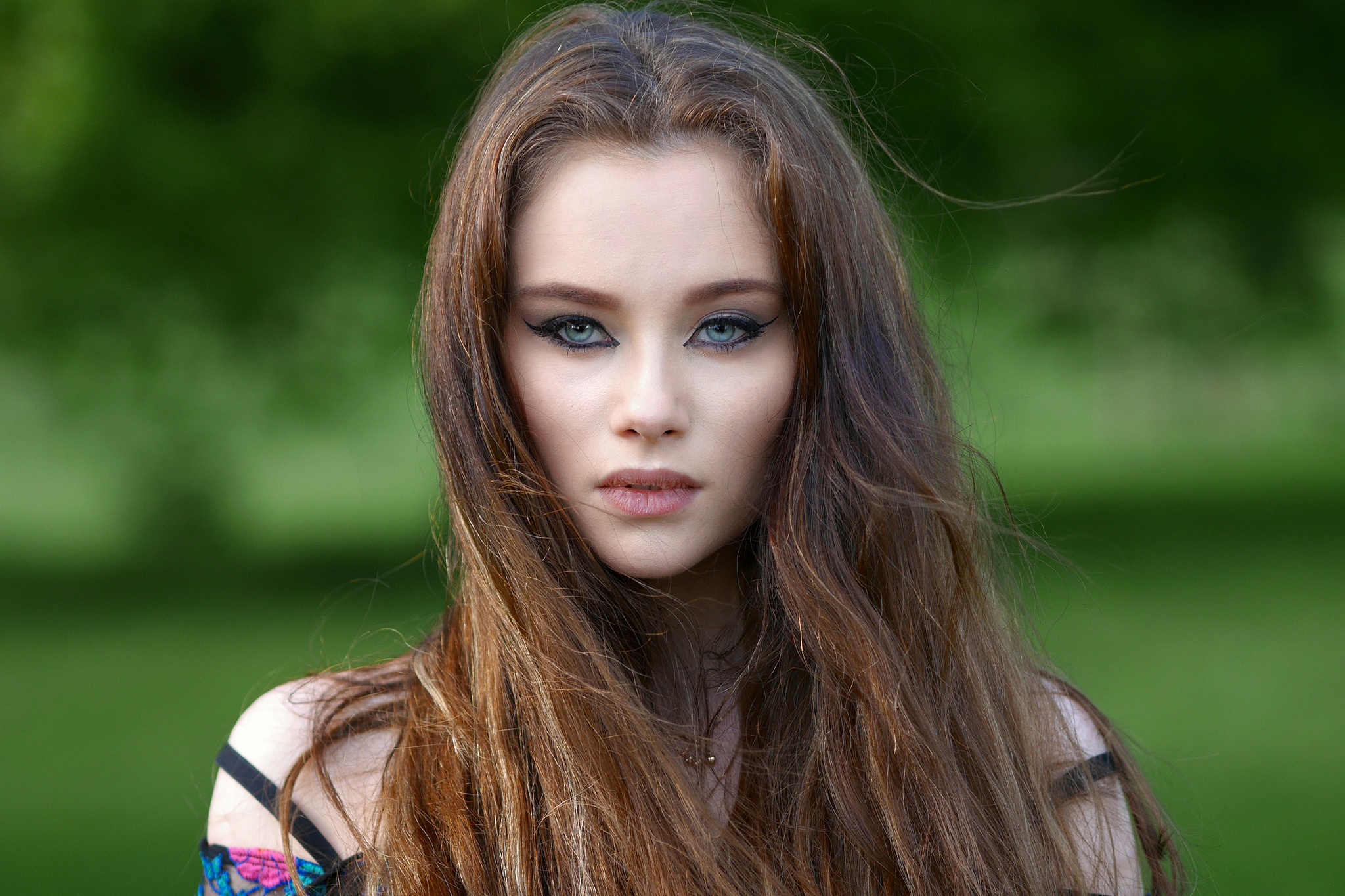 Download mobile wallpaper Face, Brunette, Model, Women, Blue Eyes, Long Hair, Depth Of Field for free.