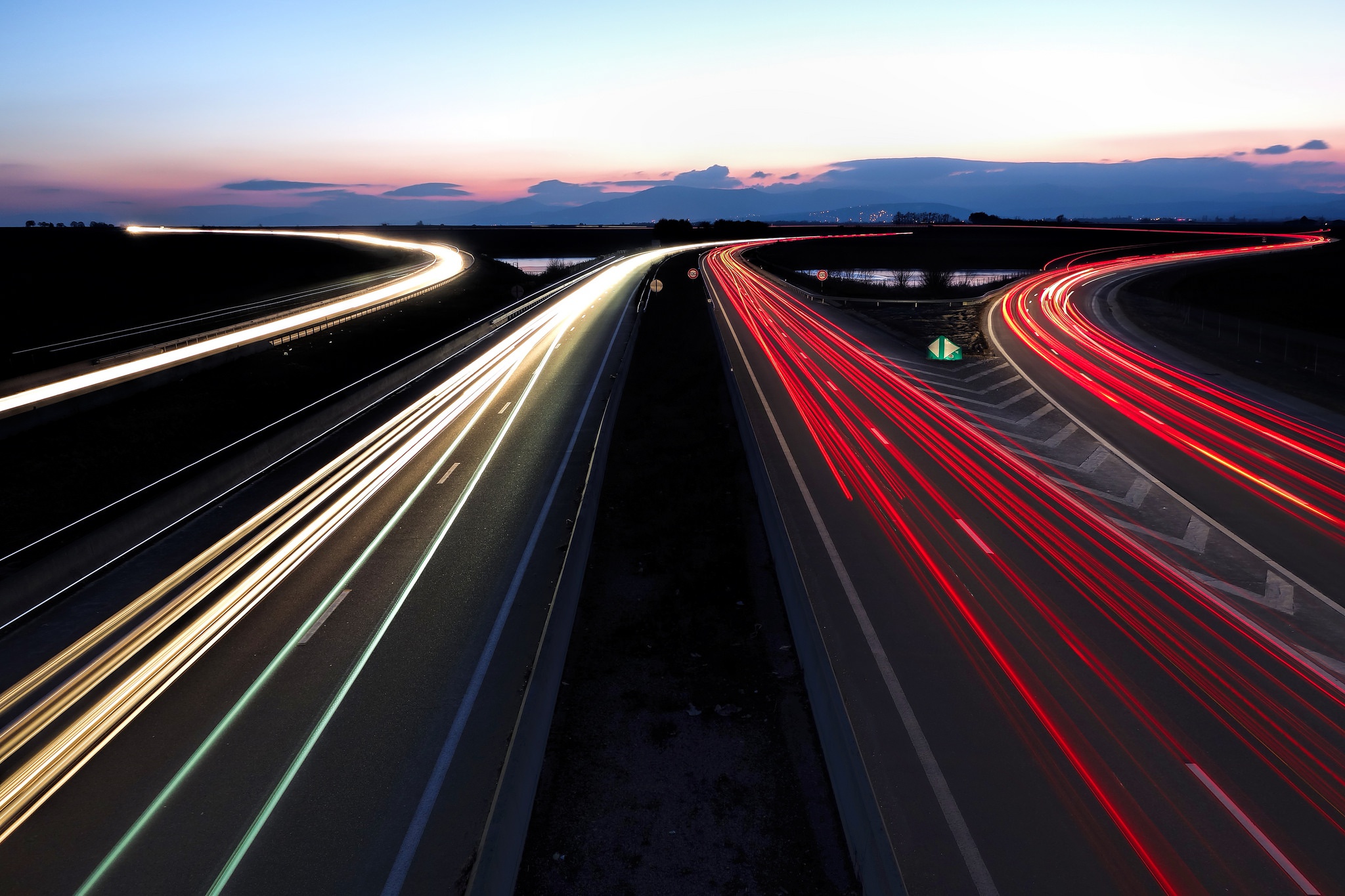 Handy-Wallpaper Straße, Autobahn, Nacht, Menschengemacht, Zeitraffer kostenlos herunterladen.