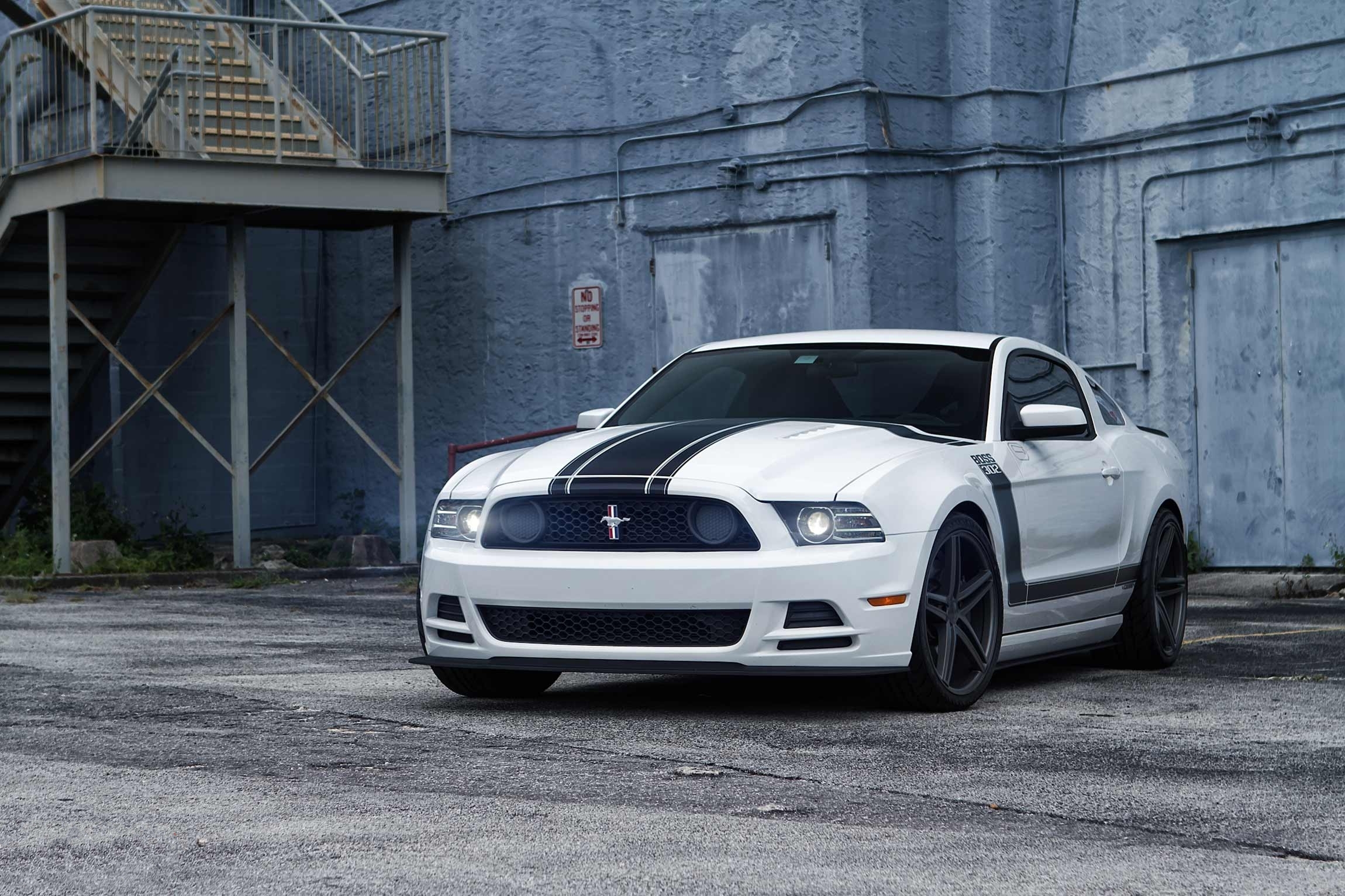 Download mobile wallpaper Vehicles, Ford Mustang Boss 302 for free.