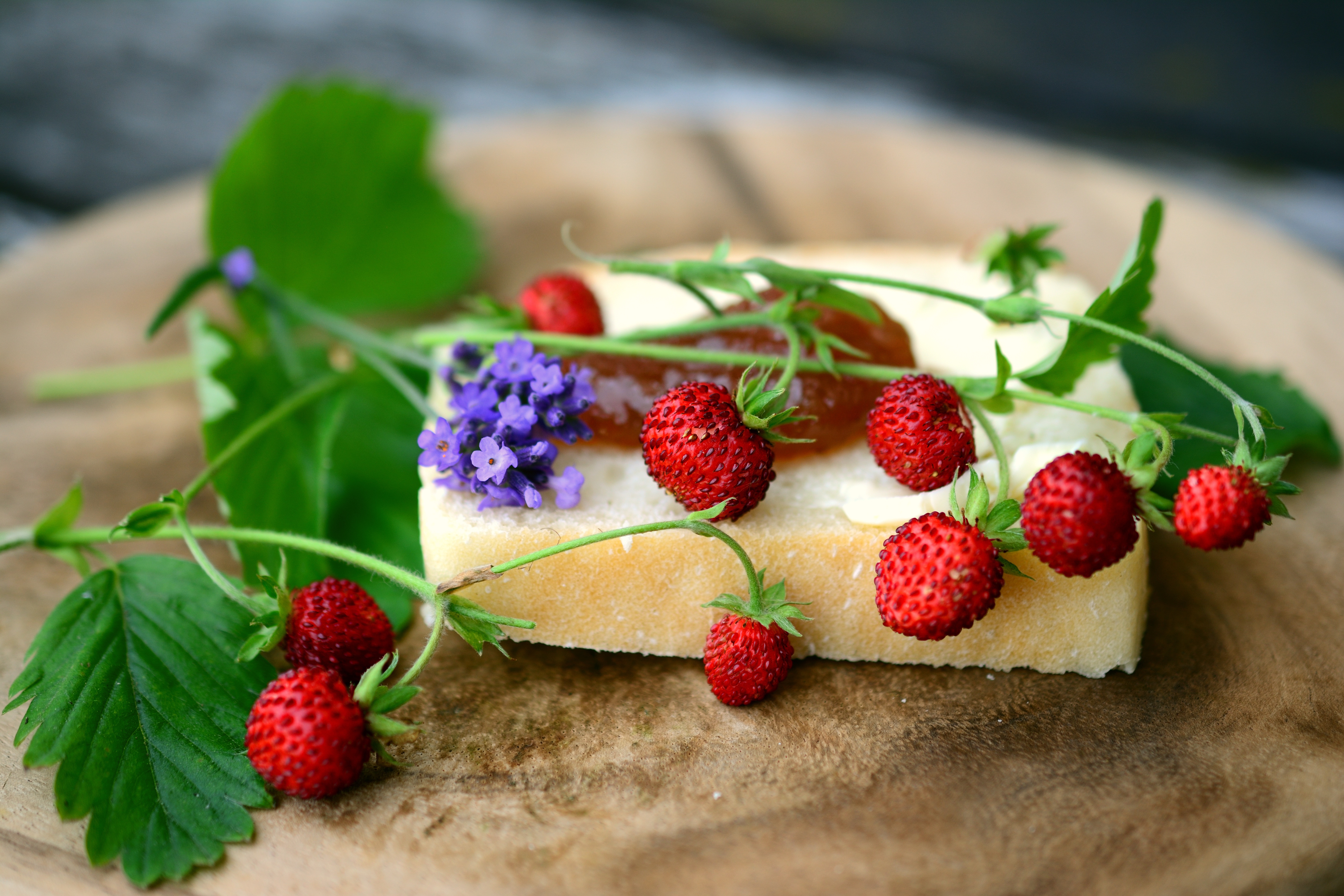 Descarga gratuita de fondo de pantalla para móvil de Postre, Baya, Alimento, Bodegón.