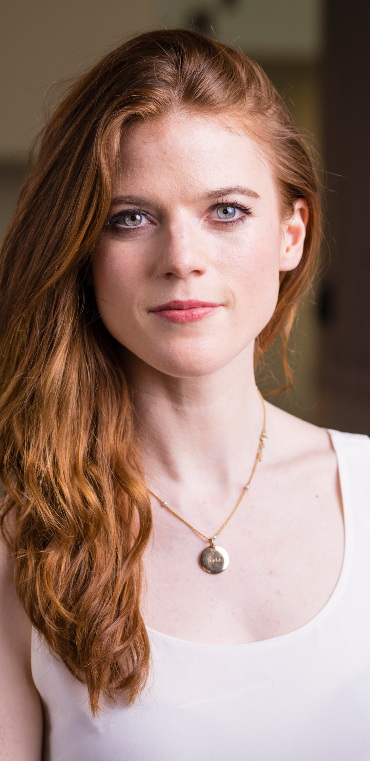 Download mobile wallpaper Redhead, Face, Blue Eyes, Celebrity, Actress, Rose Leslie for free.