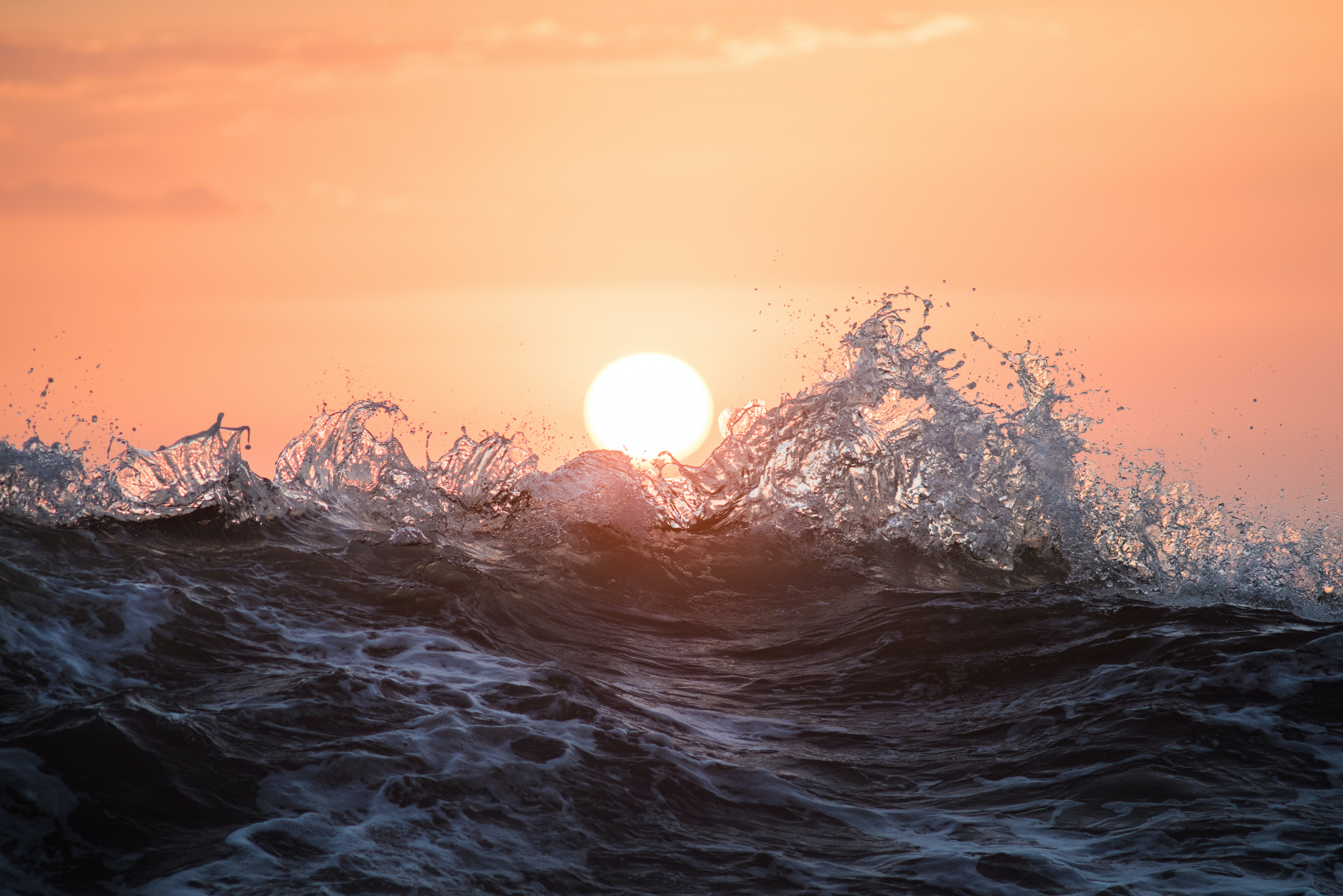 Free download wallpaper Nature, Water, Sunset, Sun, Spray, Waves on your PC desktop