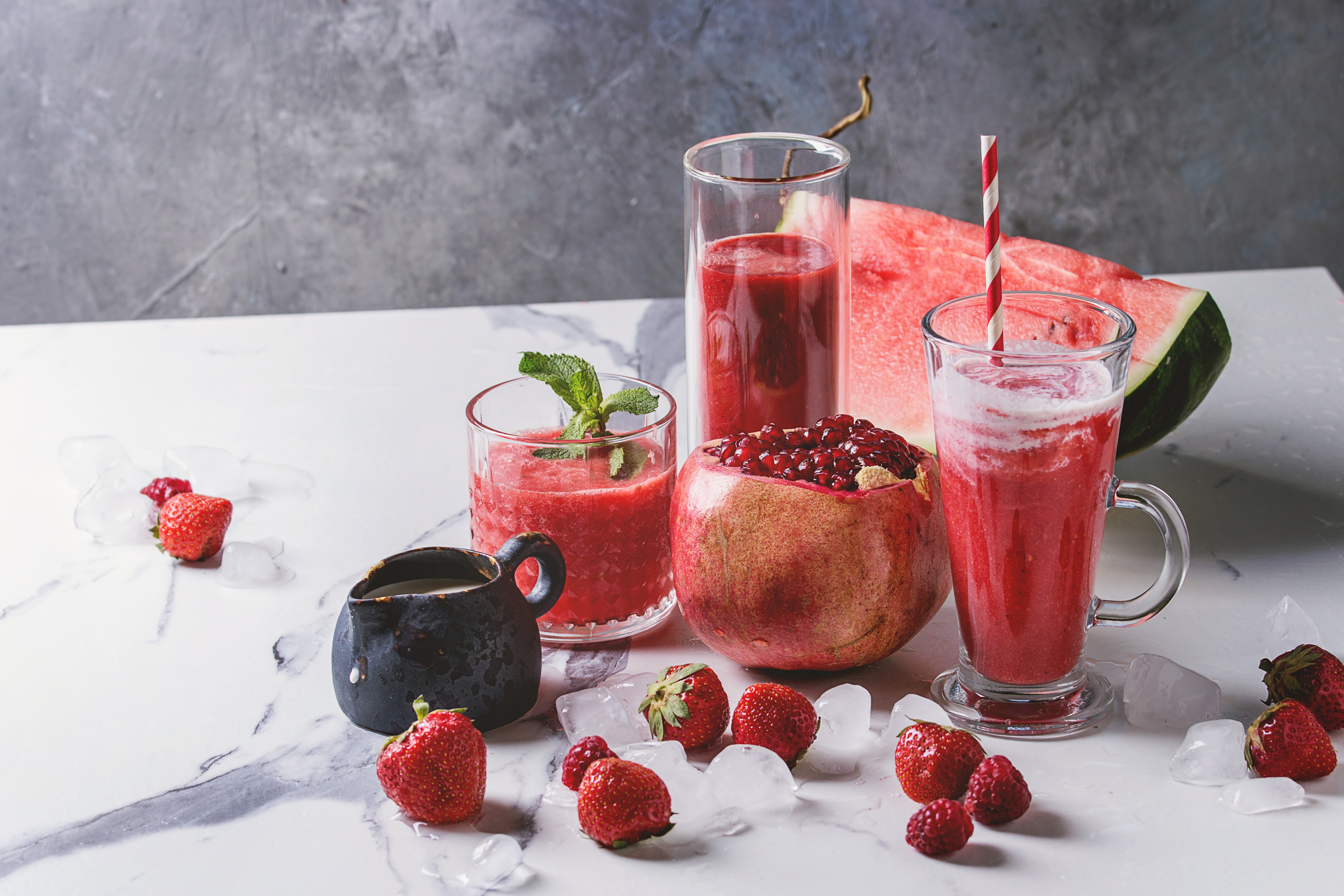 Laden Sie das Erdbeere, Granatapfel, Frucht, Smoothie, Nahrungsmittel, Stillleben, Getränk-Bild kostenlos auf Ihren PC-Desktop herunter