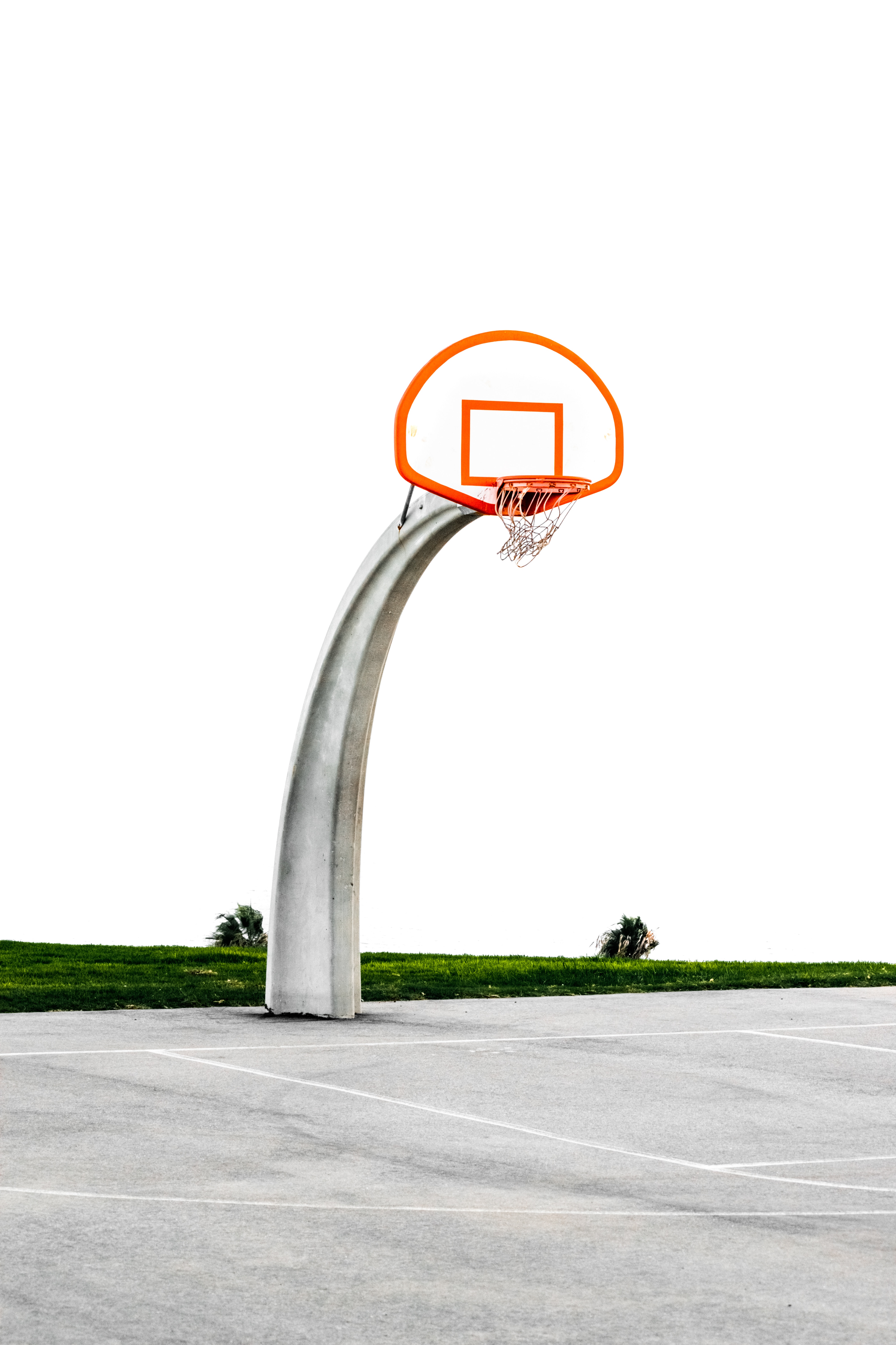 111735 descargar fondo de pantalla deportes, baloncesto, patio de recreo, plataforma, pilar, exponer, aro de baloncesto, anillo de baloncesto: protectores de pantalla e imágenes gratis