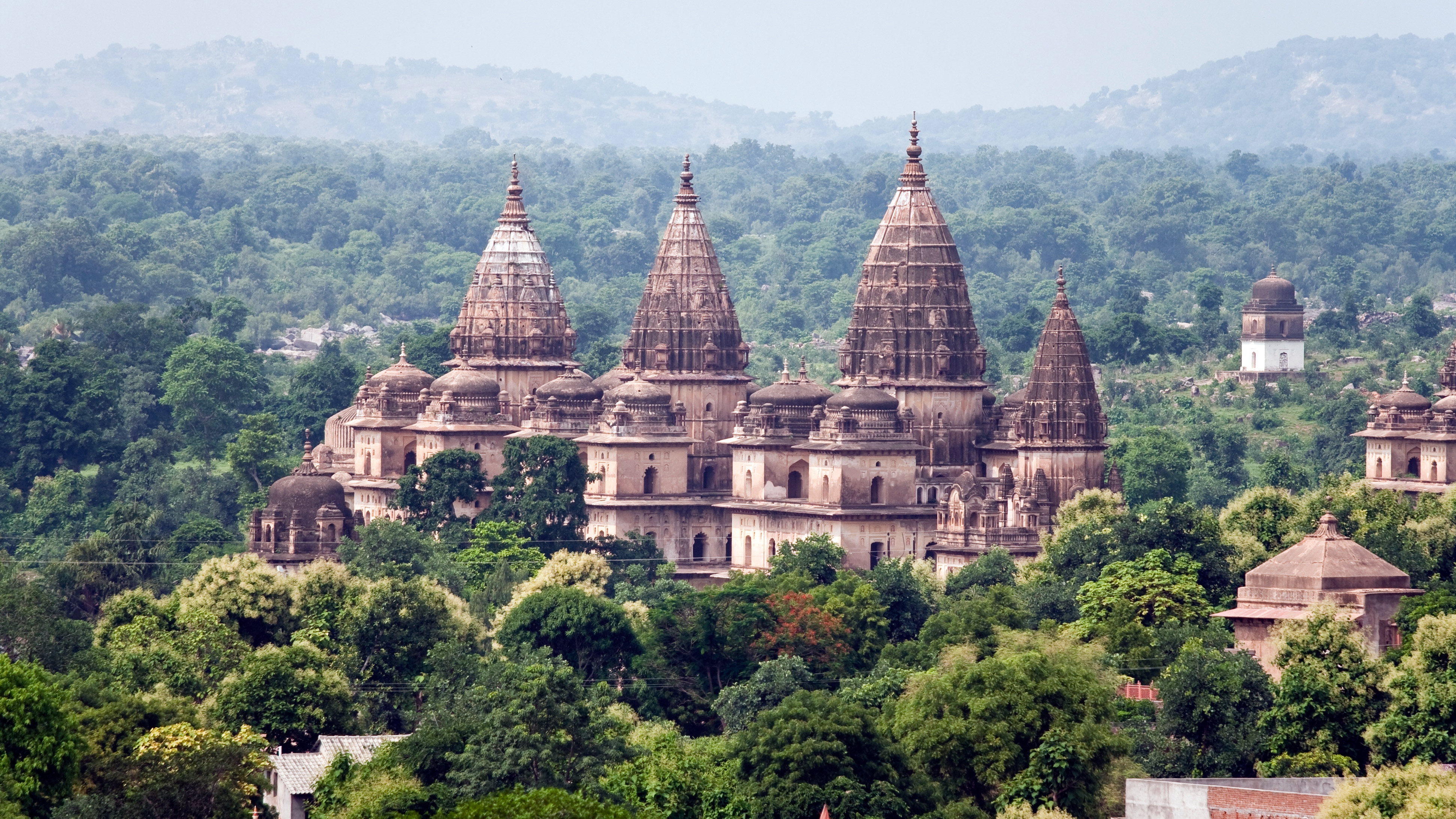 Los mejores fondos de pantalla de Royal Chhatris De Orchha para la pantalla del teléfono