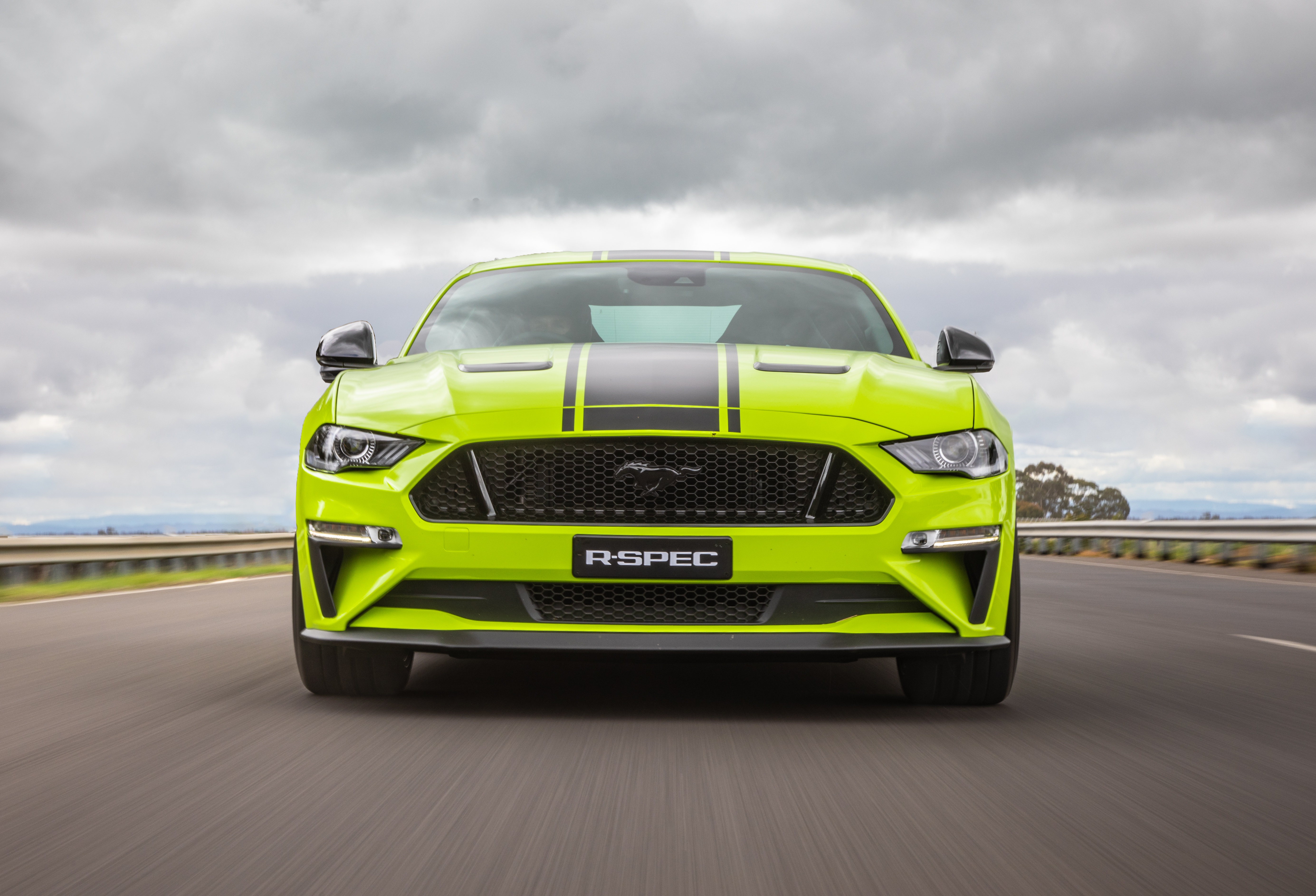 Descarga gratuita de fondo de pantalla para móvil de Vado, Coche, Ford Mustang, Vehículos, Coche Musculoso, Coche Verde.